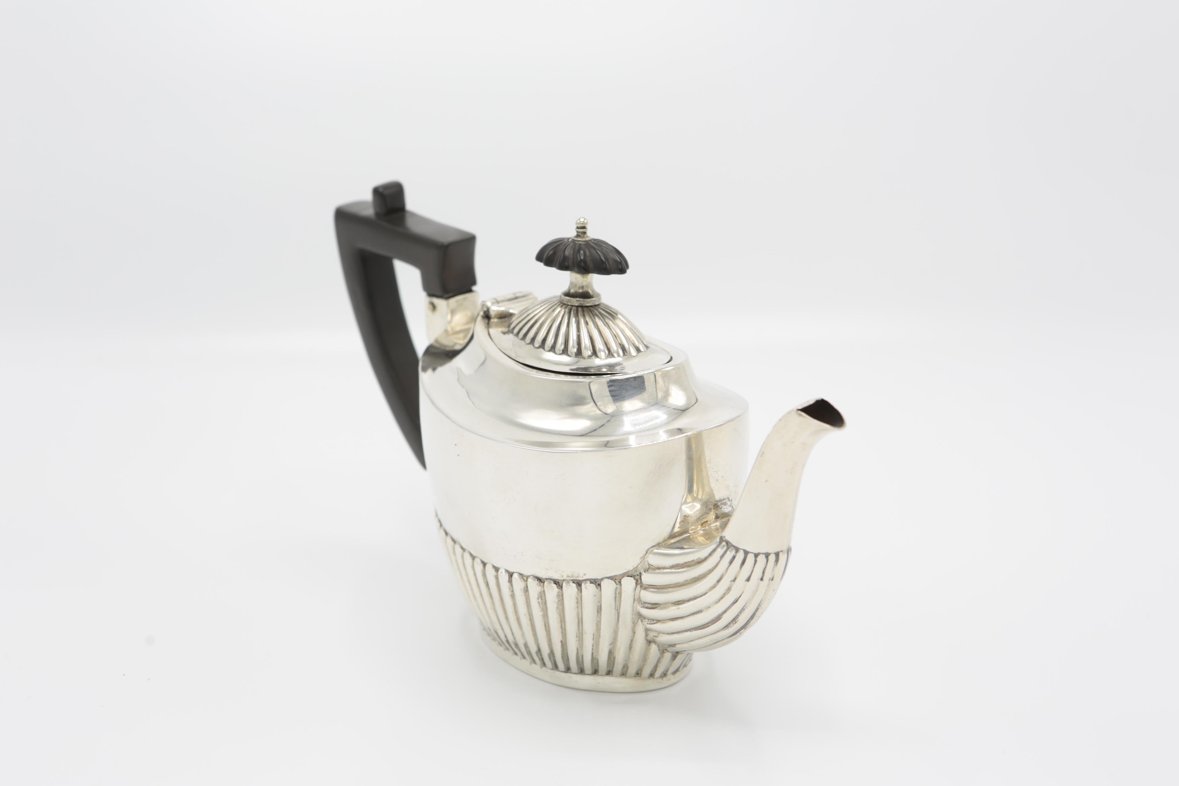 English Walker and Hall Teapot 925/- Sterling Silver Sheffield, 1895 For Sale