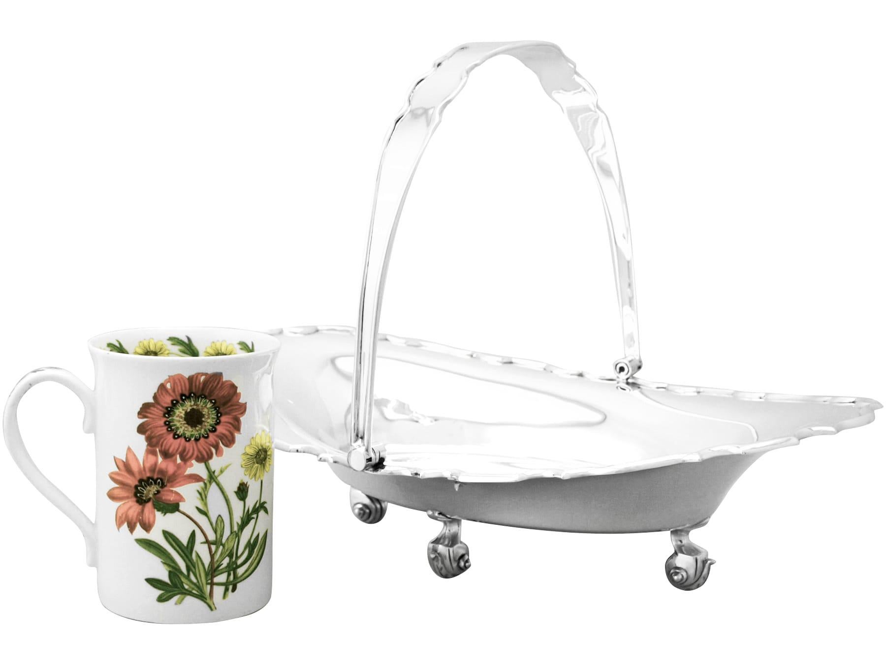 Walker & Hall Cesta inglesa antigua de plata de ley para pasteles y fruta Inglés