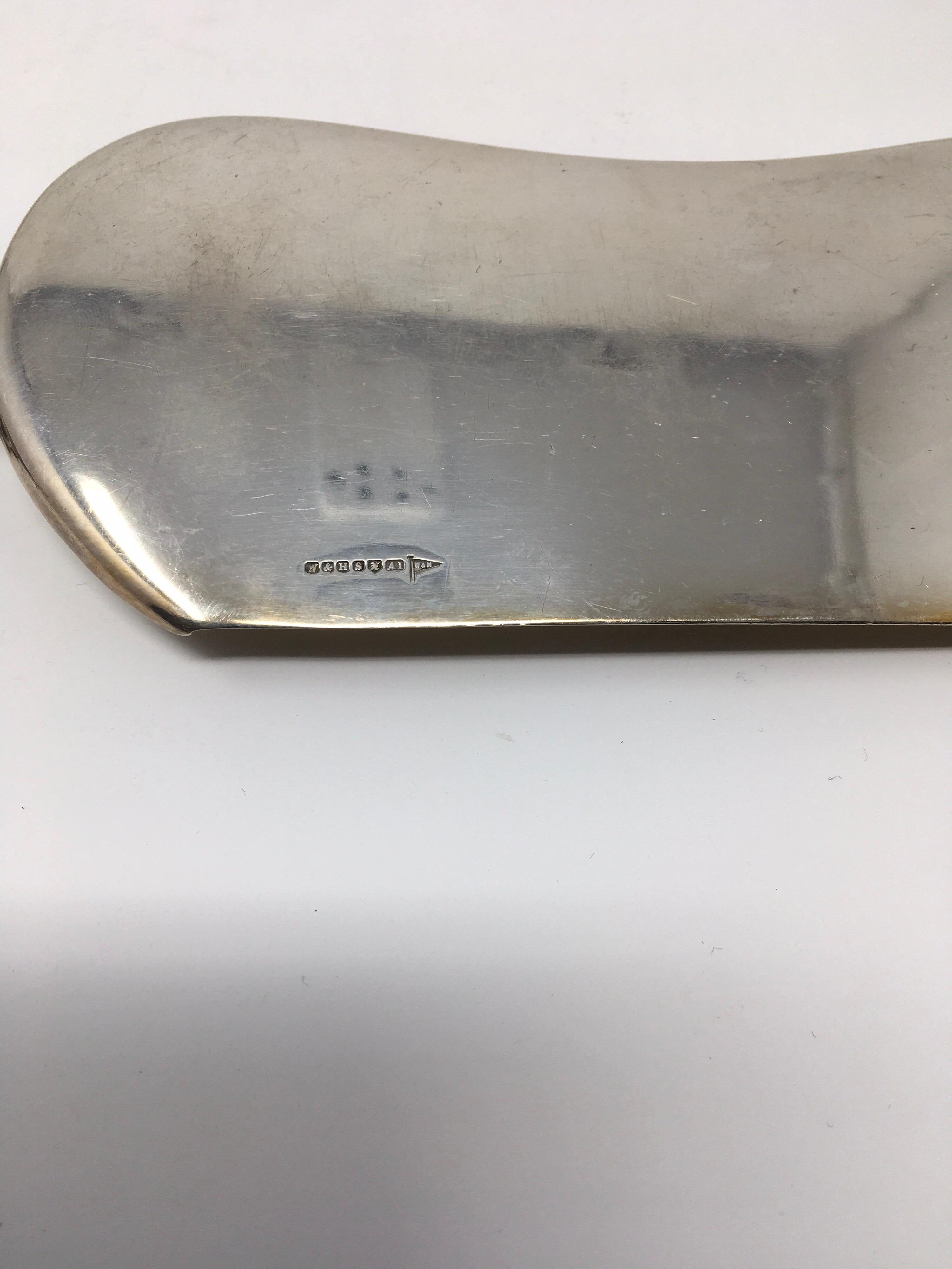 Walker & Hall Bread Crumber In Good Condition In Houston, TX