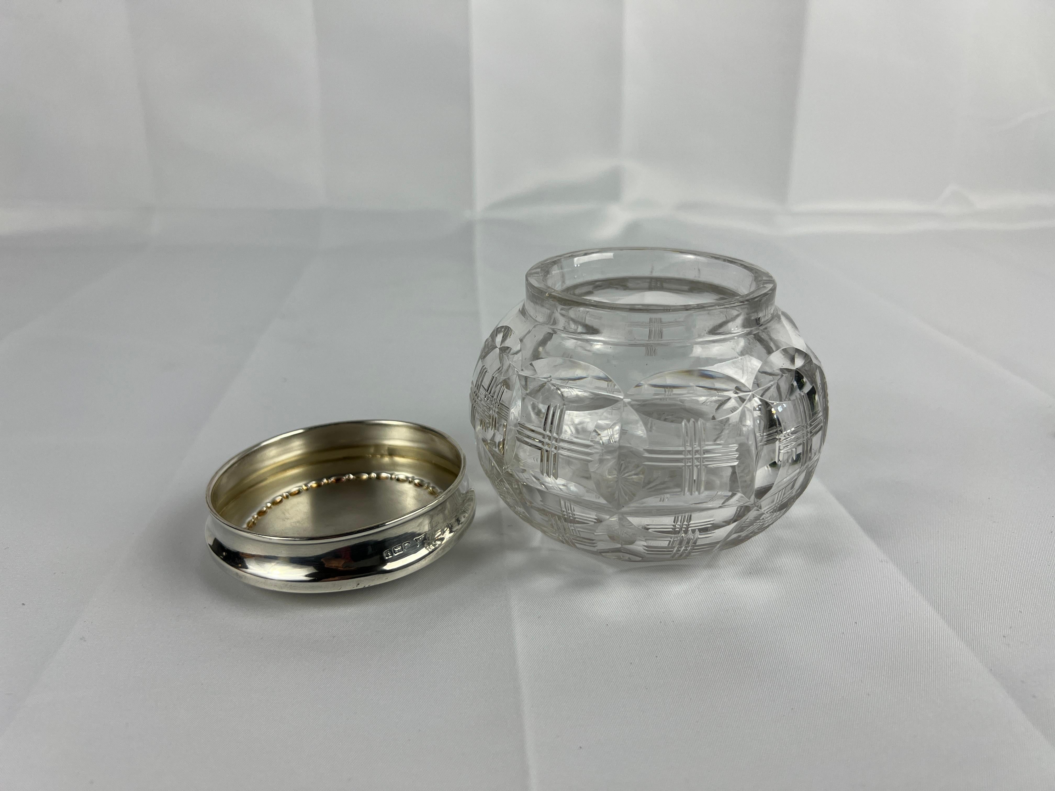 Edwardian Walker & Hall Sheffield Sterling Silver & Cut Glass Vanity Jar Circa 1917 For Sale