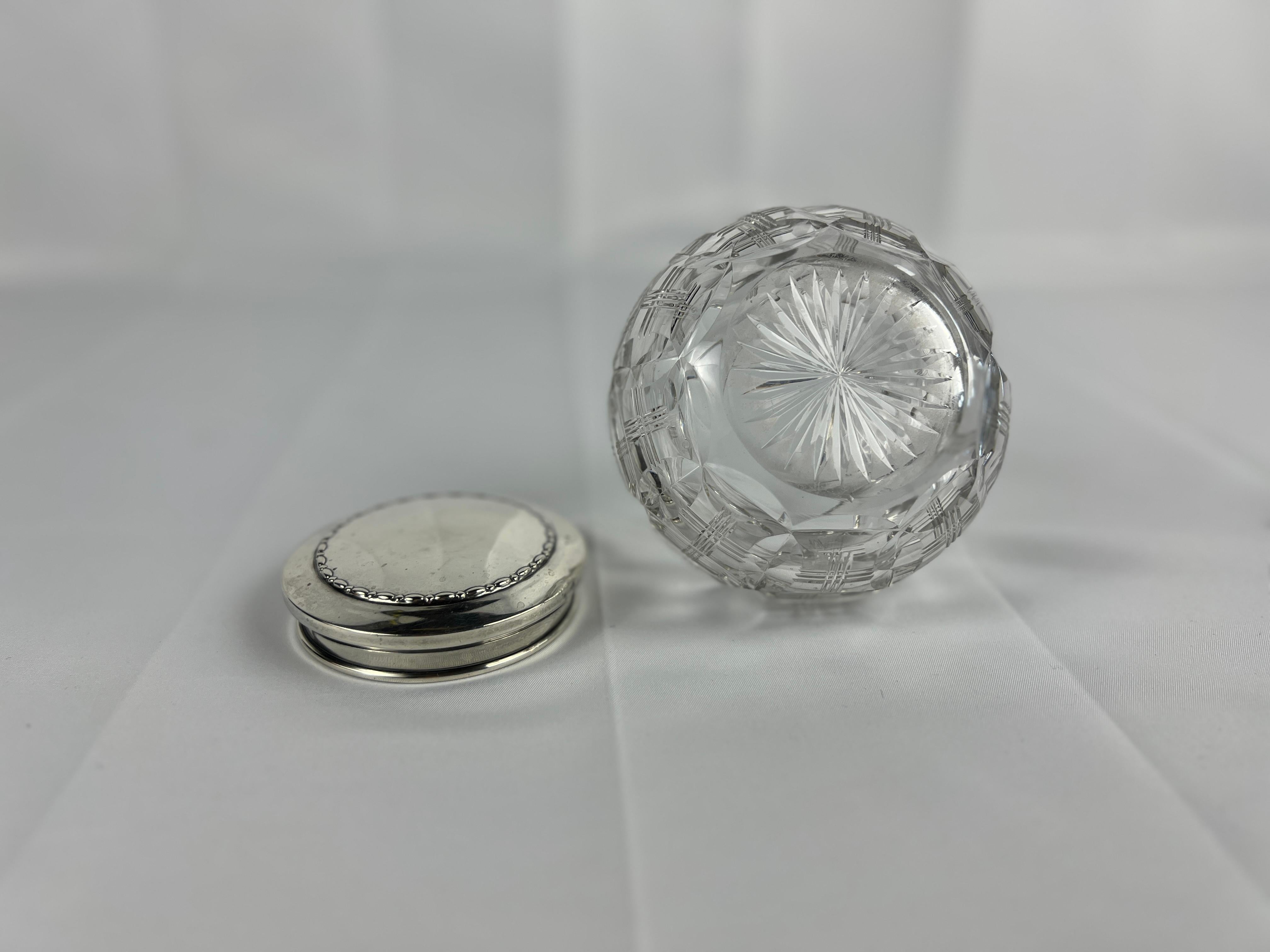 British Walker & Hall Sheffield Sterling Silver & Cut Glass Vanity Jar Circa 1917 For Sale