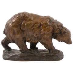 sculpture en bronze patiné "Walking Bear" de Niels Holm
