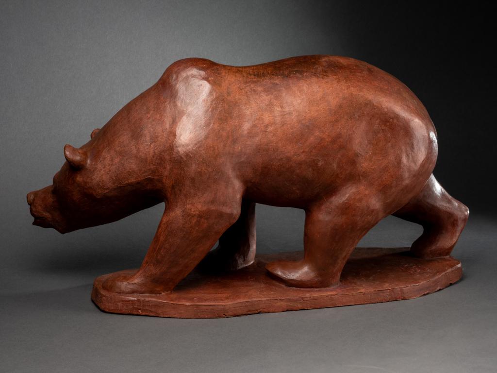 French Walking grizzli bear : Terracota original sculpture - Monogrammed, France c.1960 For Sale