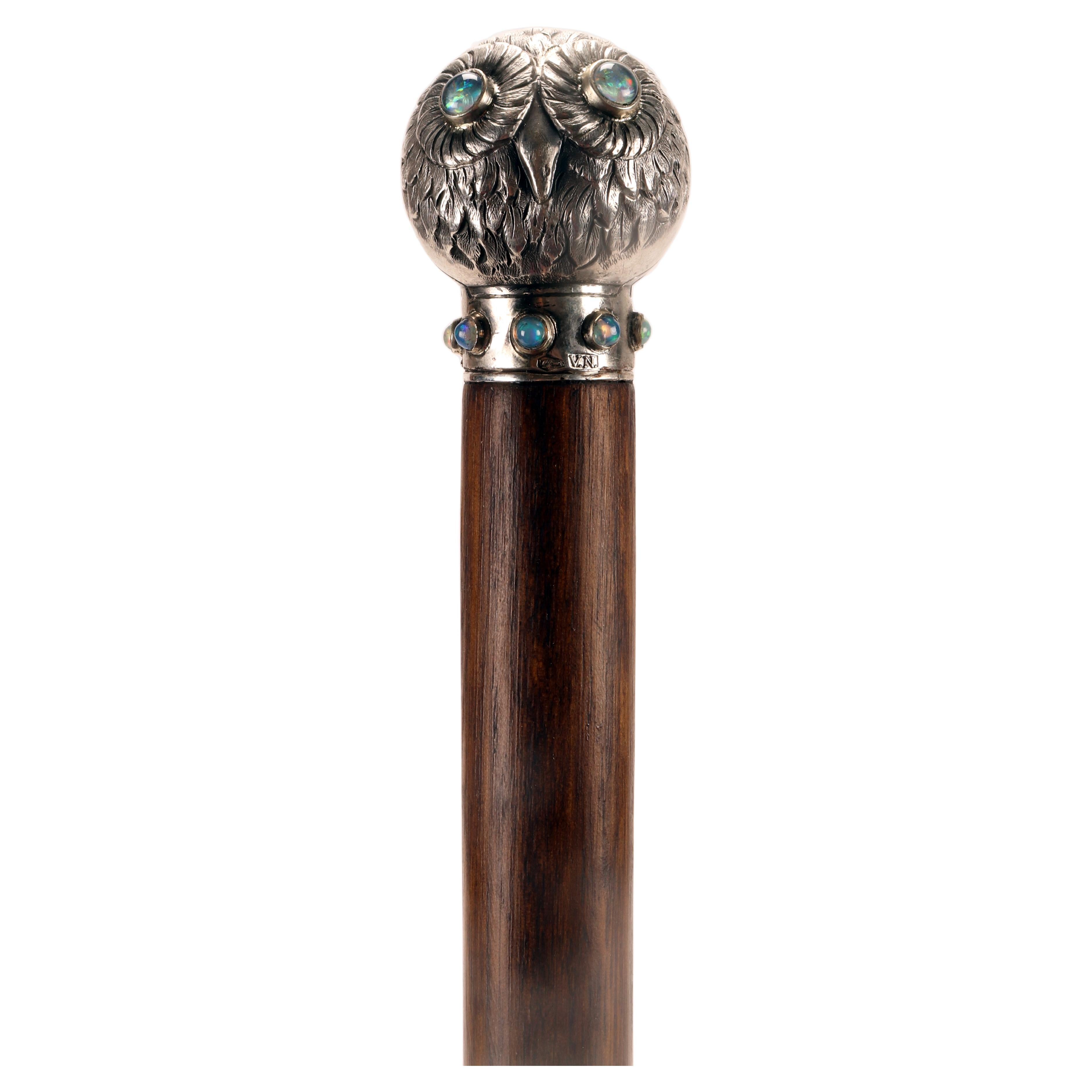 Walking stick, handle depicting an owl’s head, Prague 1900. 