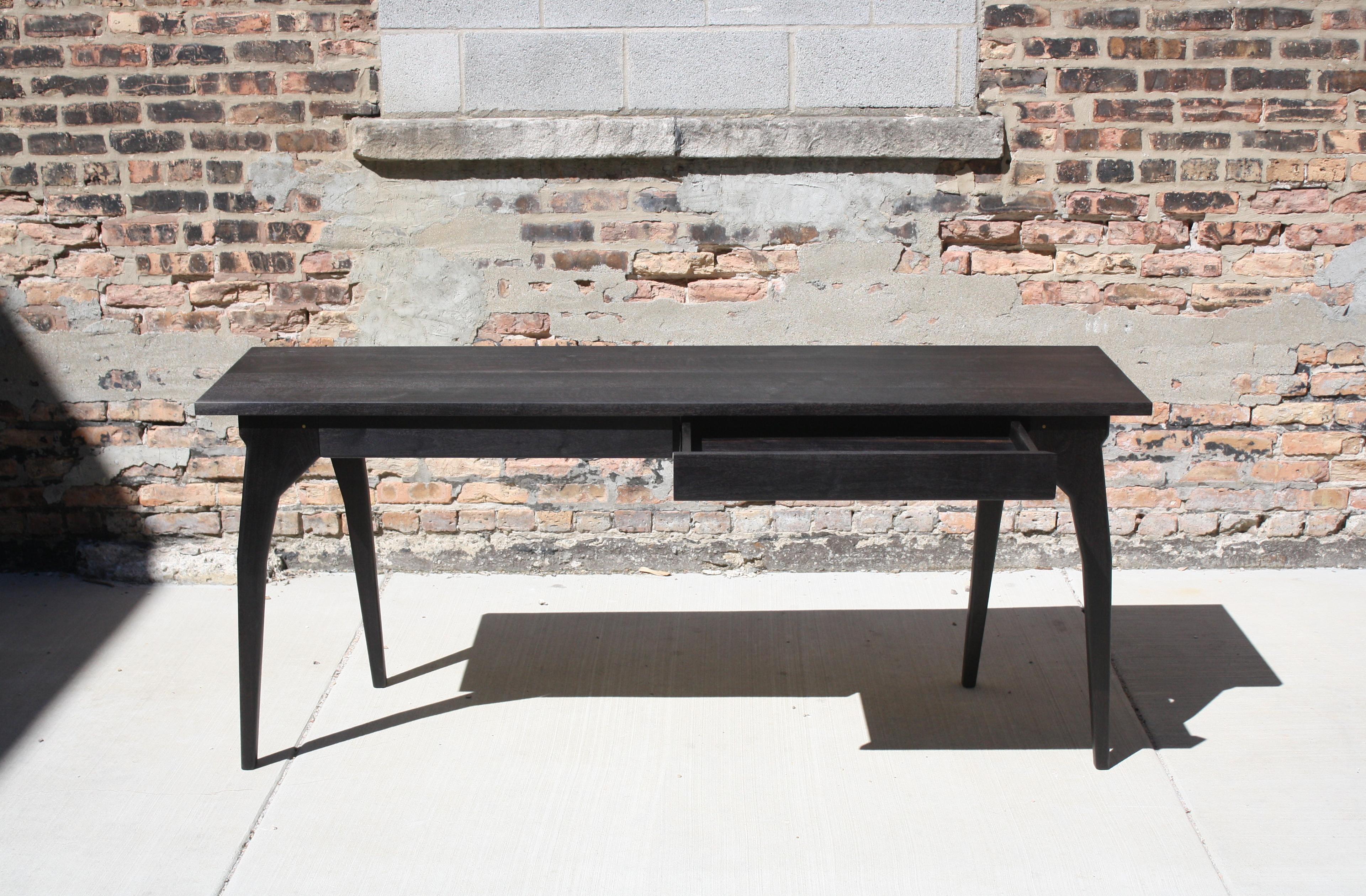 Américain Walking Table Table de bureau ou console faite à la main avec tiroirs par Laylo Studio en vente