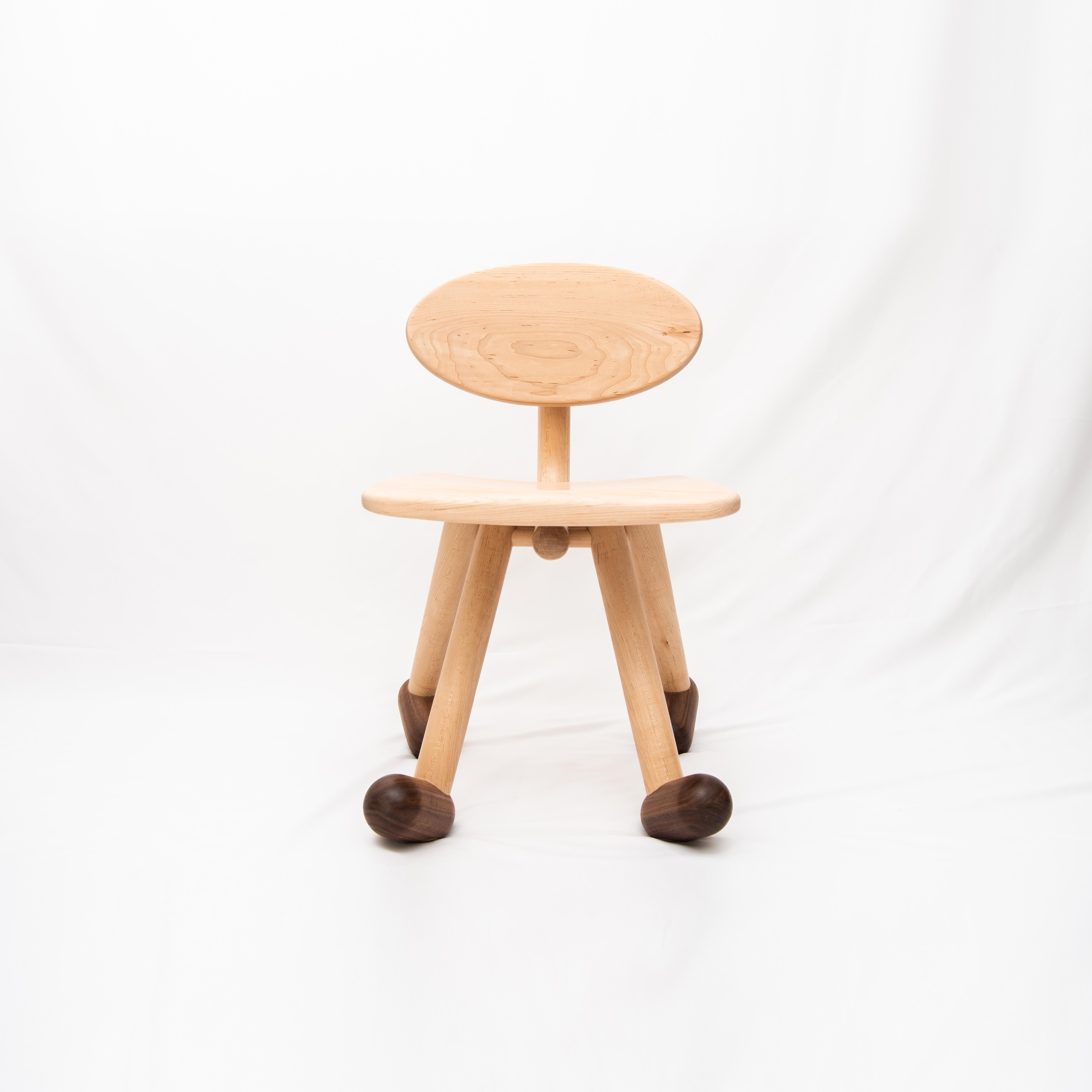 Der Walky Chair von Design VA . Ahorn & Walnuss (Moderne) im Angebot