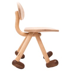 Der Walky Chair von Design VA . Ahorn & Walnuss