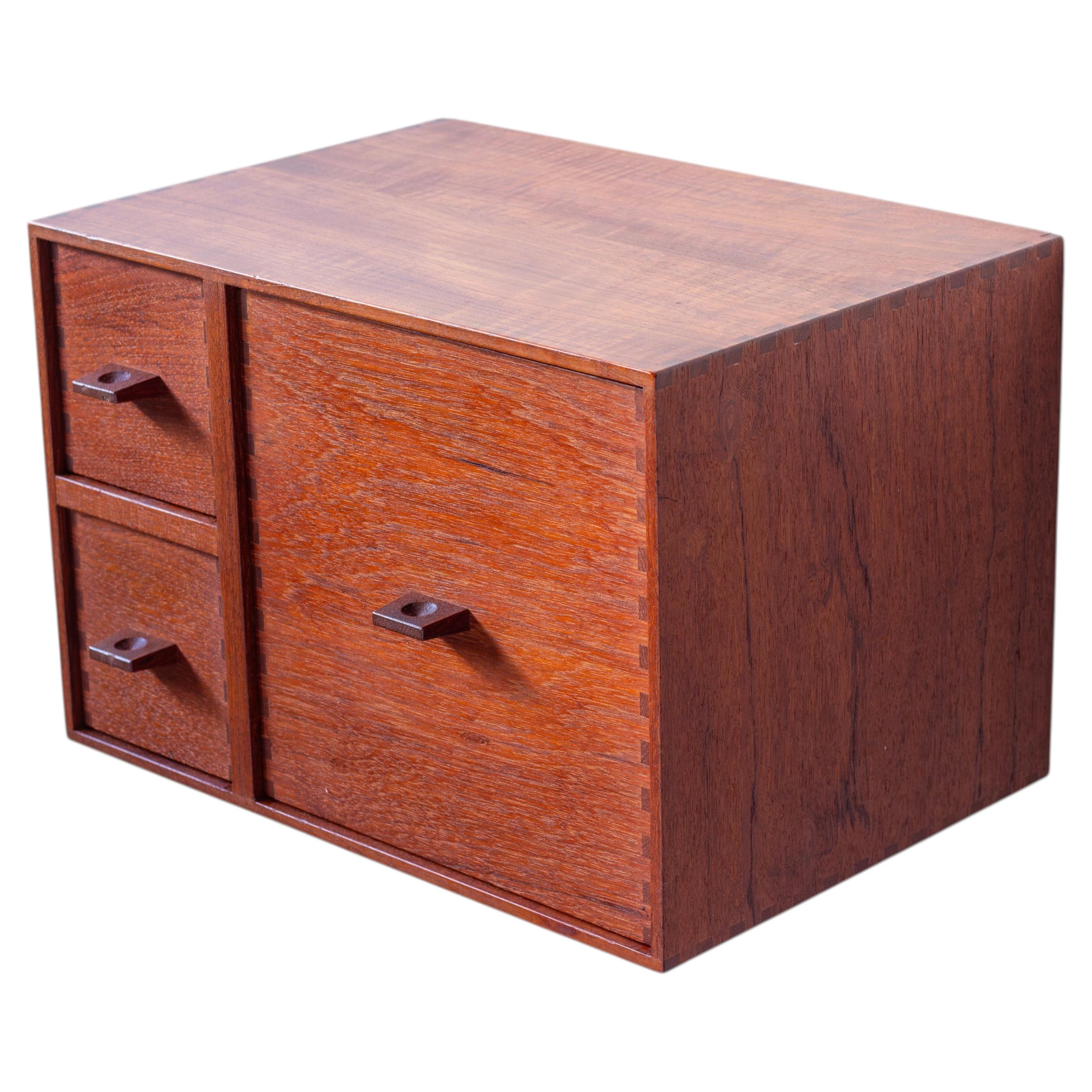 Mensola da parete o comodino in teak massiccio di Uno & Östen Kristiansson