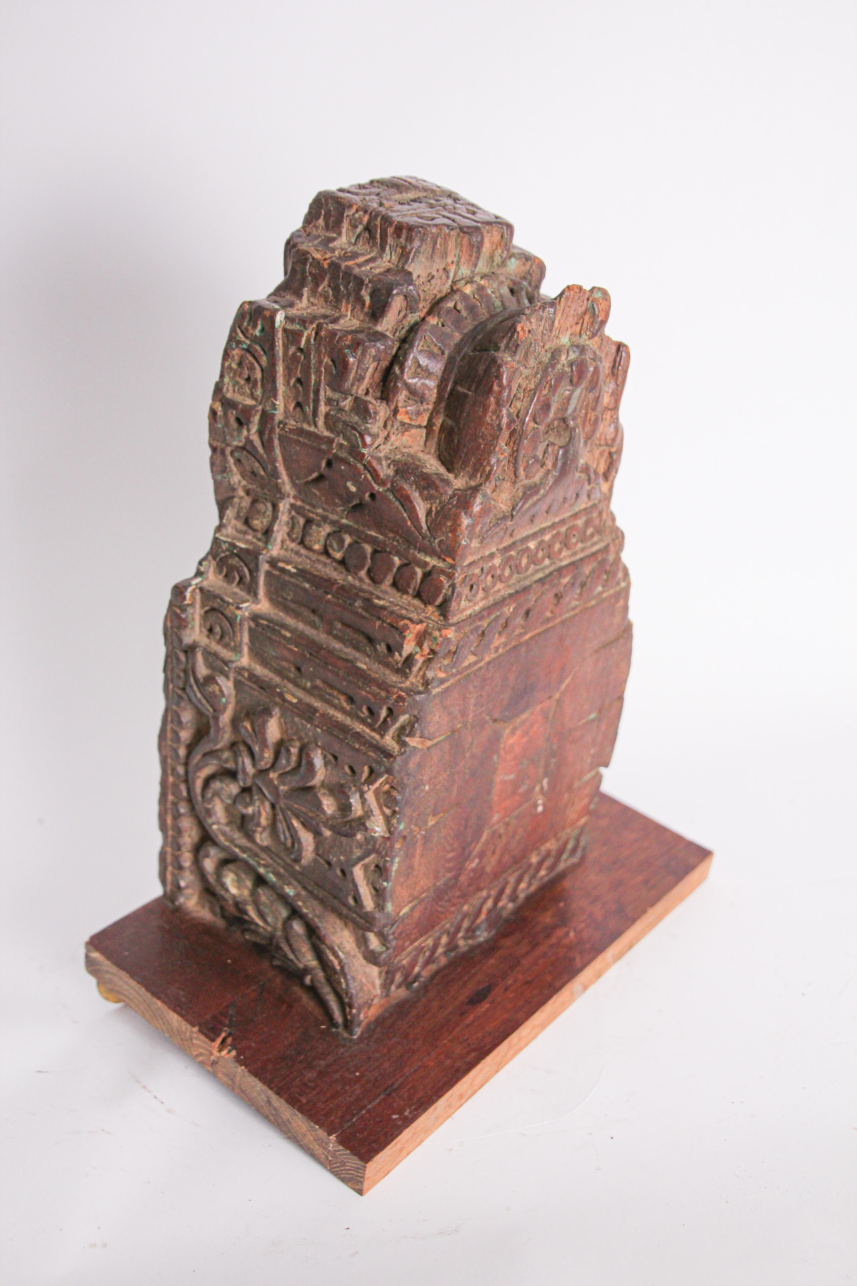 18th Century Wall Bracket Architectural Carved Wood Fragment from India For Sale
