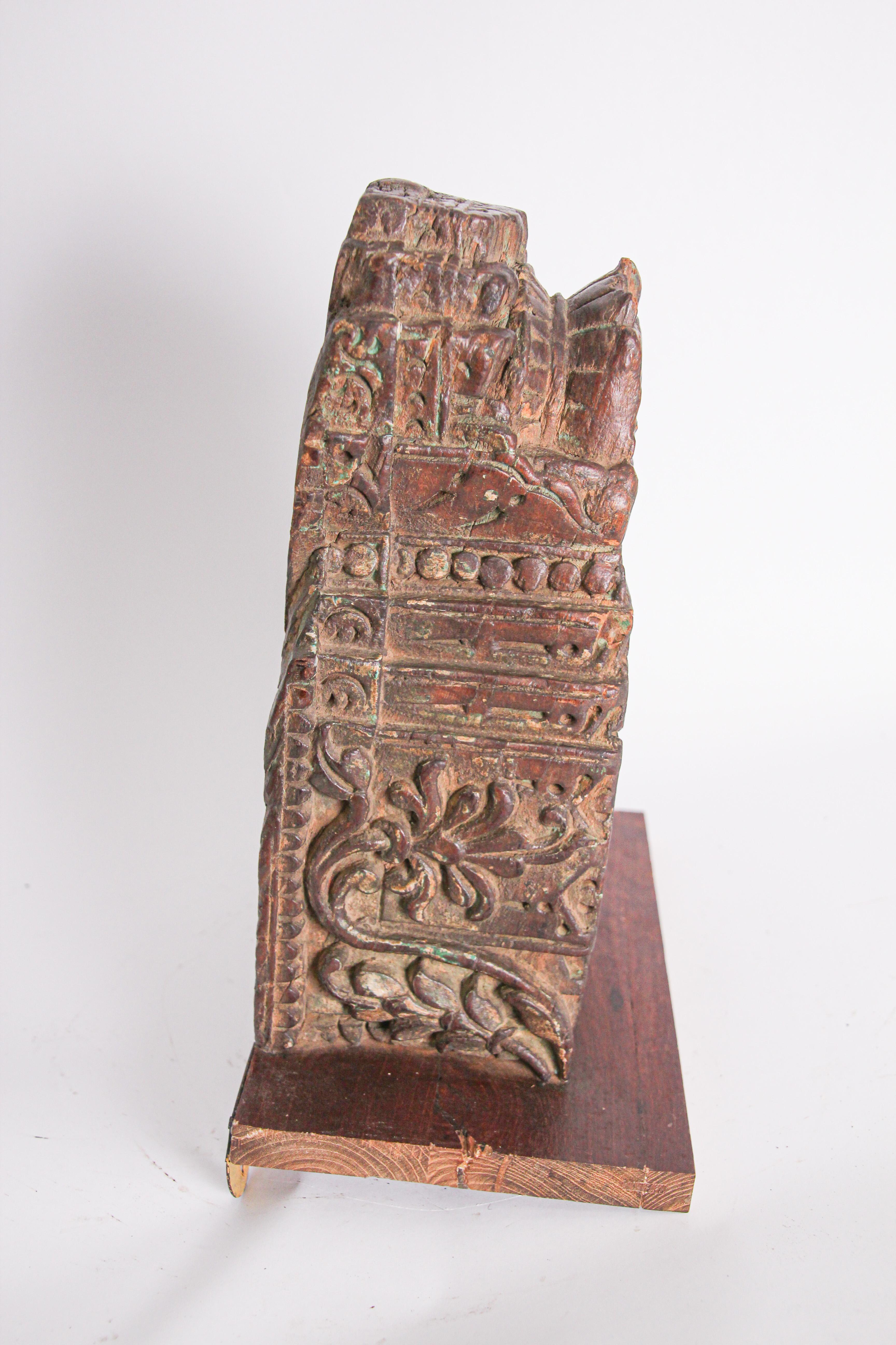 Wall Bracket Architectural Carved Wood Fragment from India For Sale 1