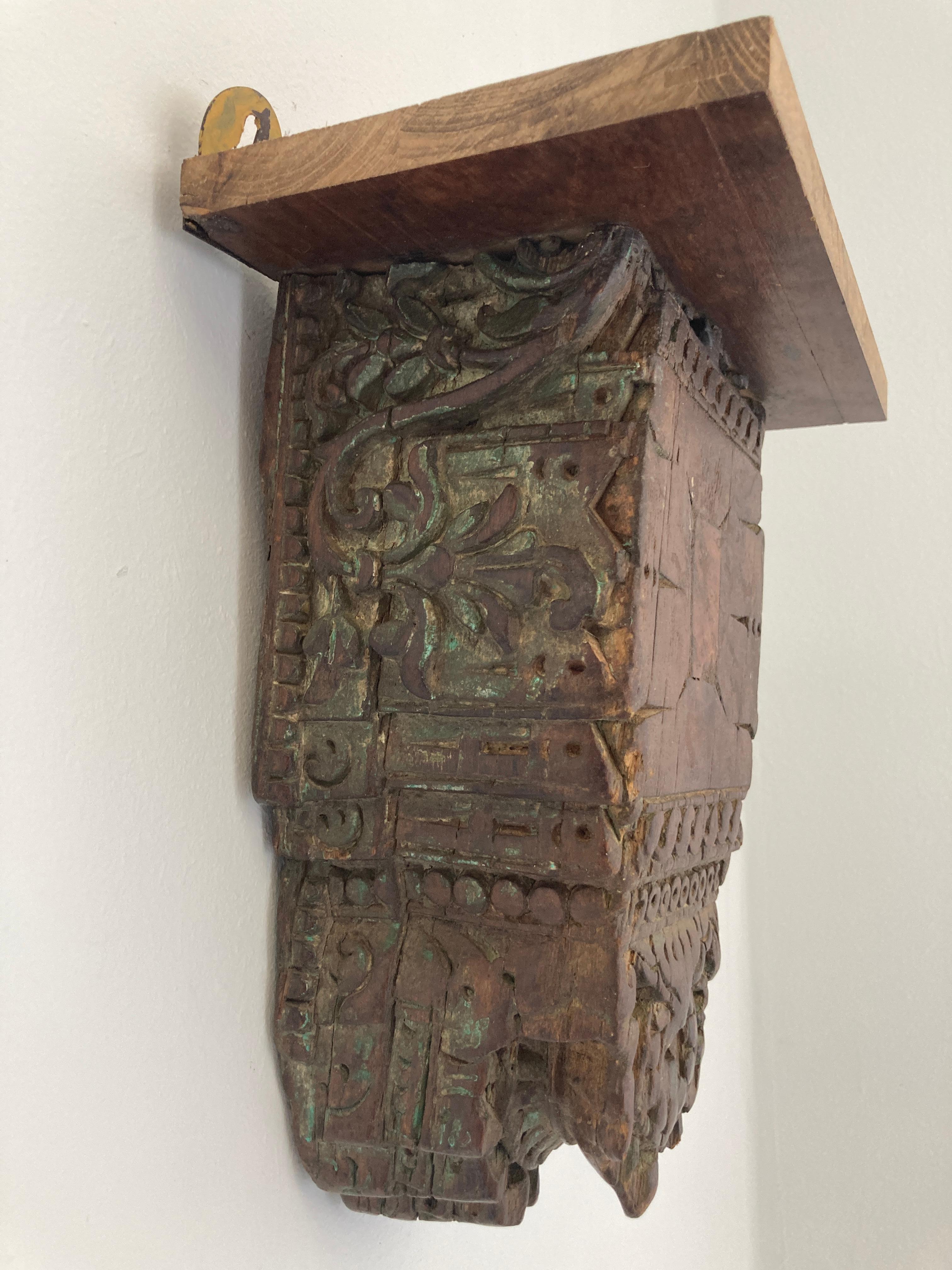 Wall Bracket Architectural Carved Wood Fragment from India For Sale 9