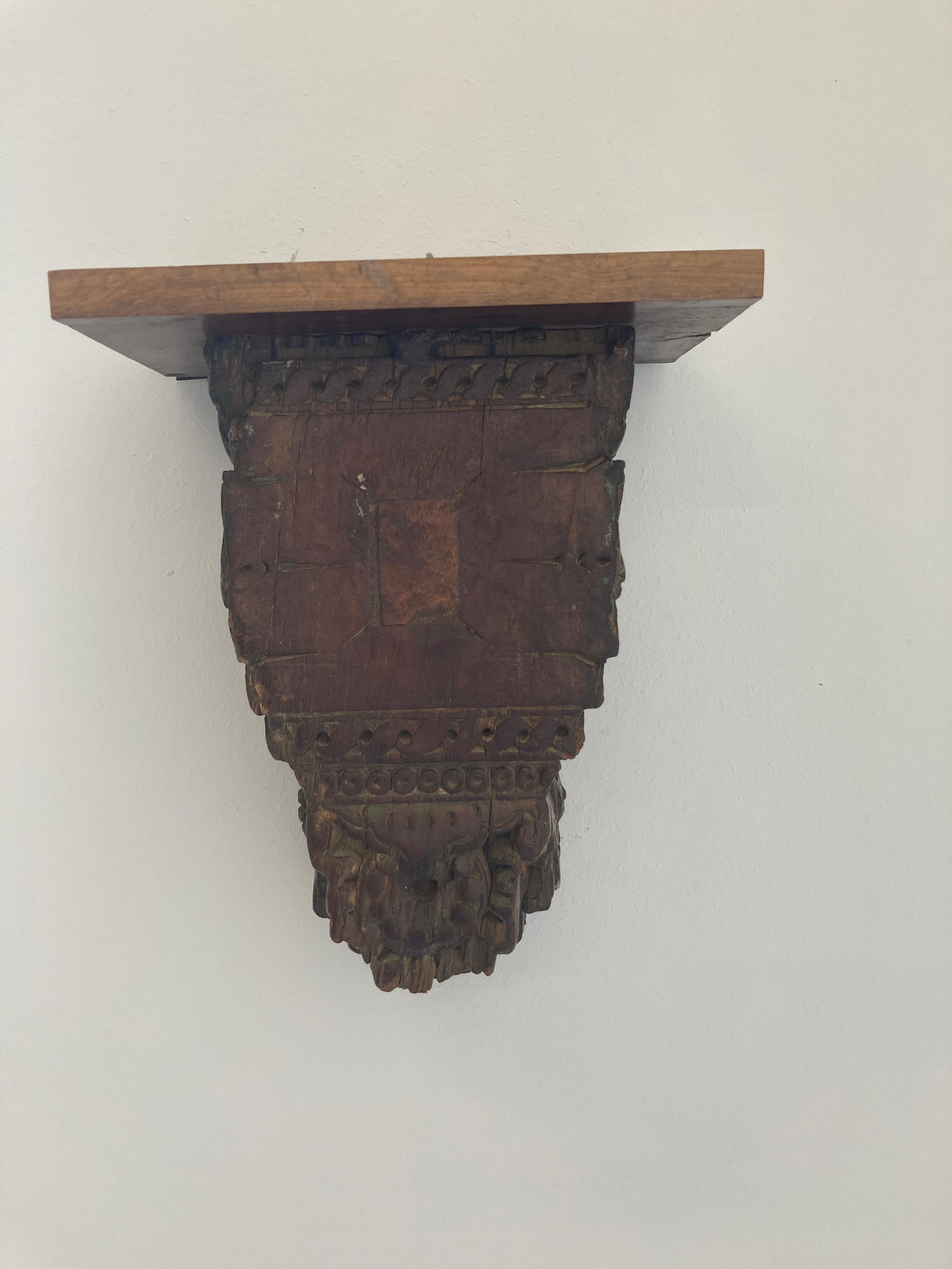 Wall Bracket Architectural Carved Wood Fragment from India For Sale 10
