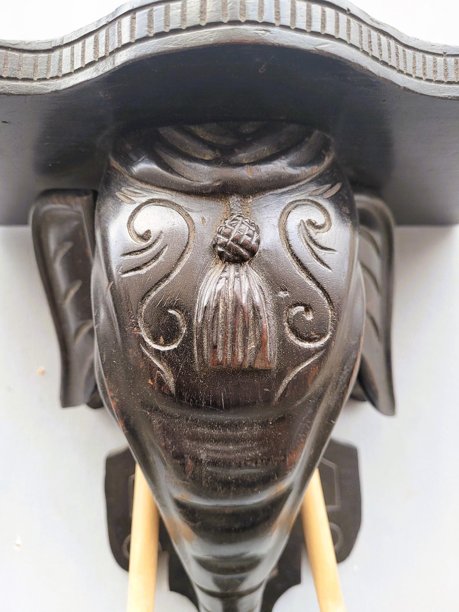 Wall bracket, Carved Wooden Elephant Head, 19th Century In Good Condition For Sale In MARSEILLE, FR