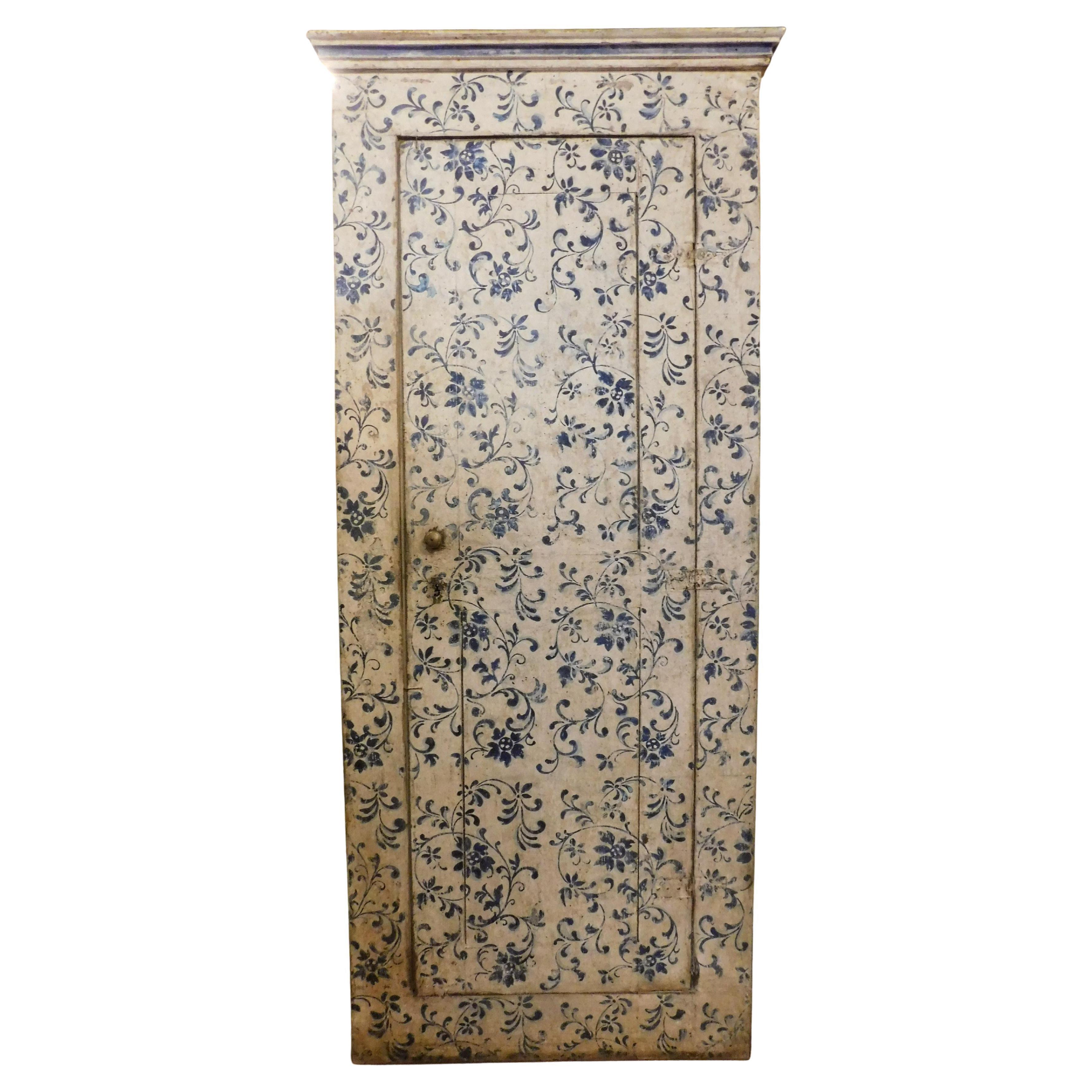 Wall cabinet, painted wooden placard, cupboard, white with blue flowers, Italy