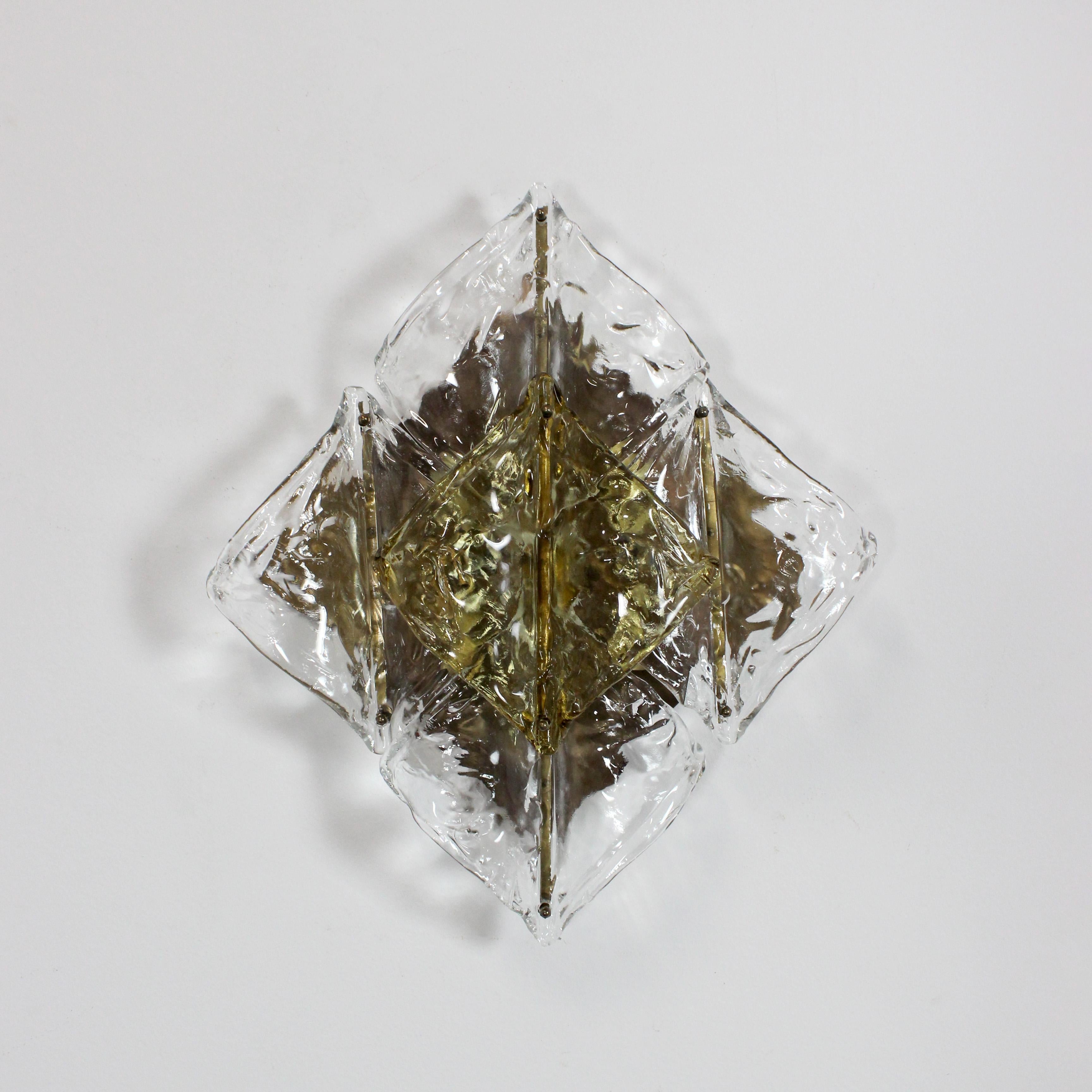 Wall/ceiling light with gilt brass frame and clear and amber glass diffusers - Zero Quattro - Milan, Italy - c. 1970

Dimensions: 50 x 44 x 15 cm