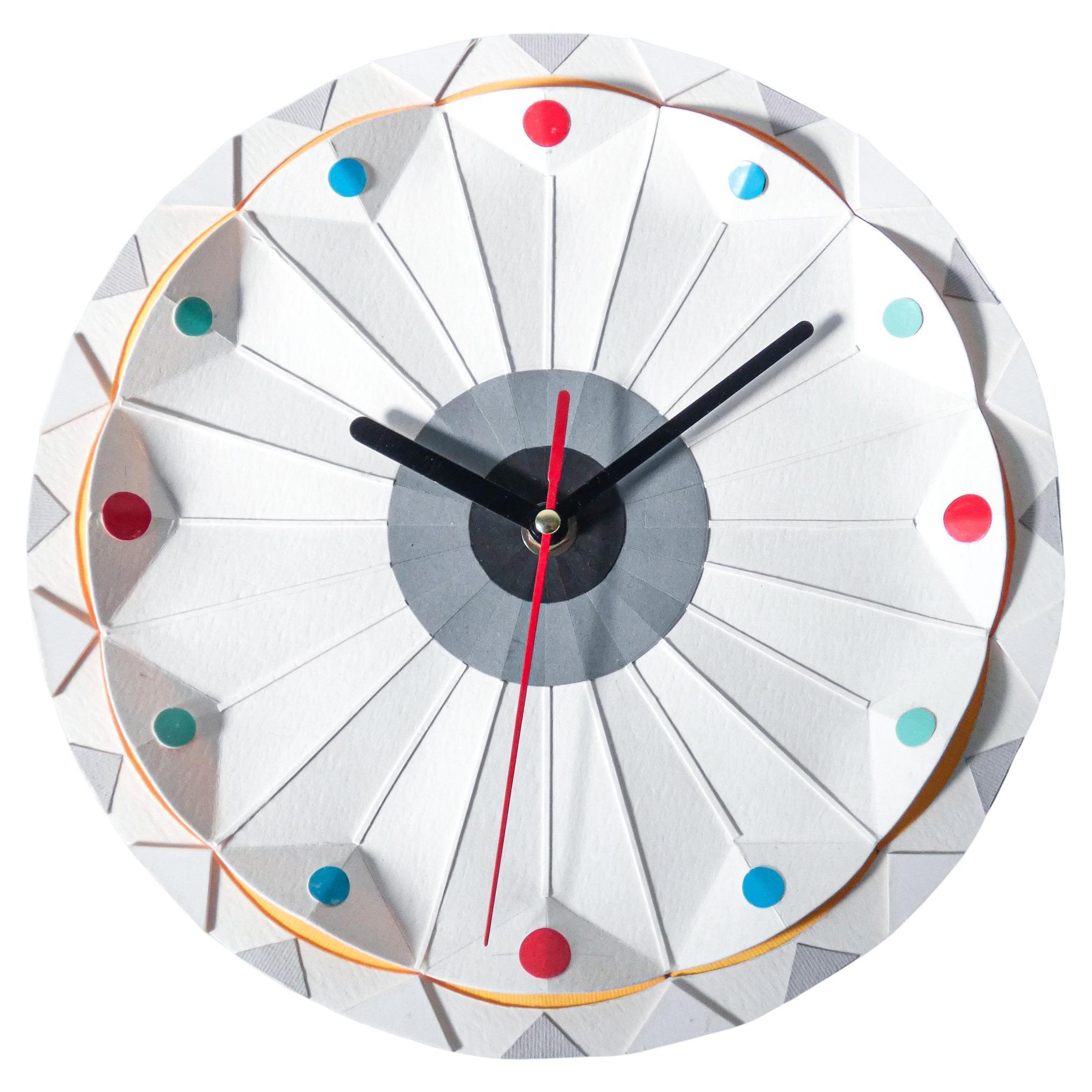 Horloge murale, design américain Dec, en carton, copie unique, Italie en vente