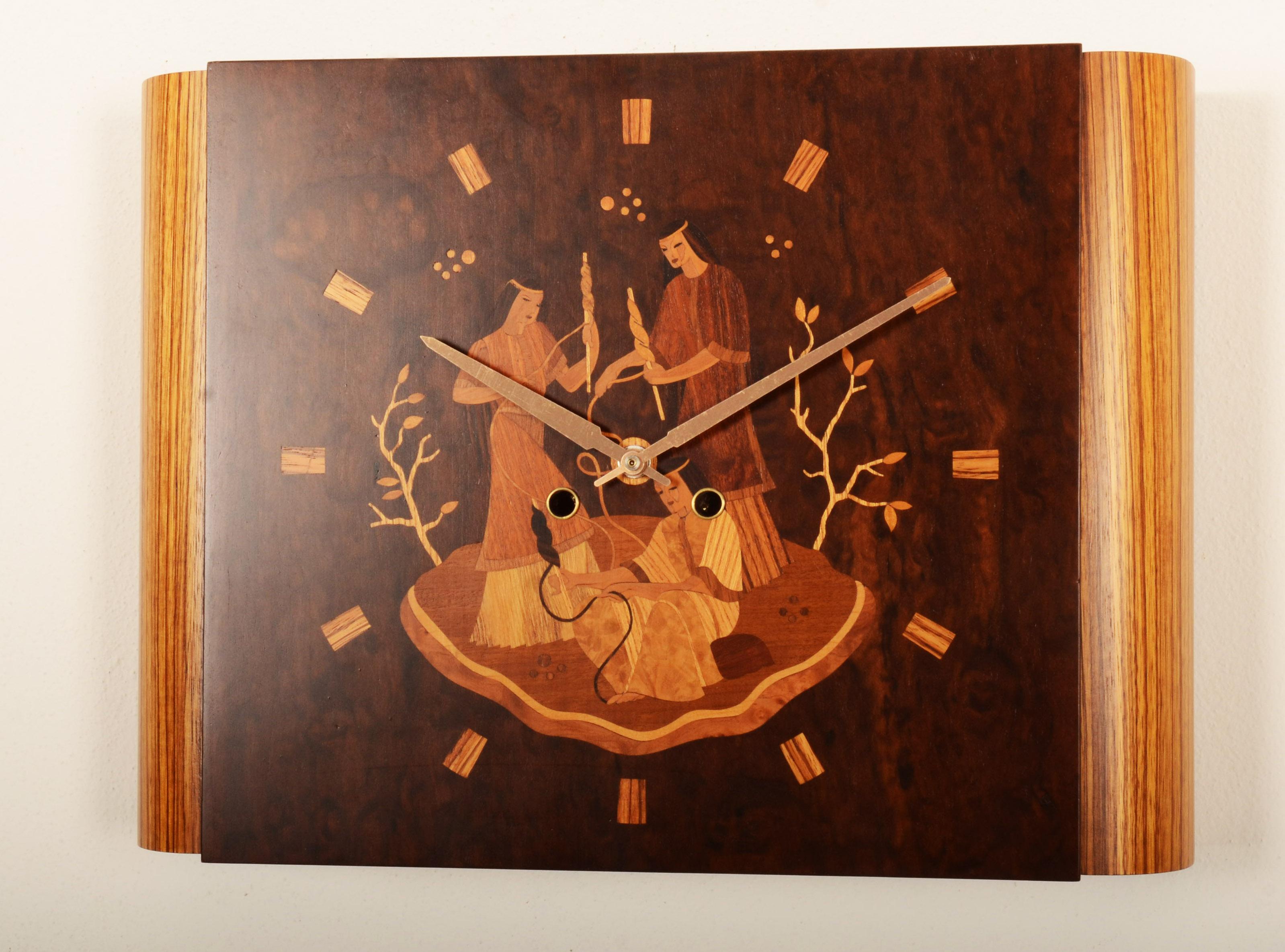 Horloge murale Mjolby Intarsia de la fin des années 1930 en vente 1