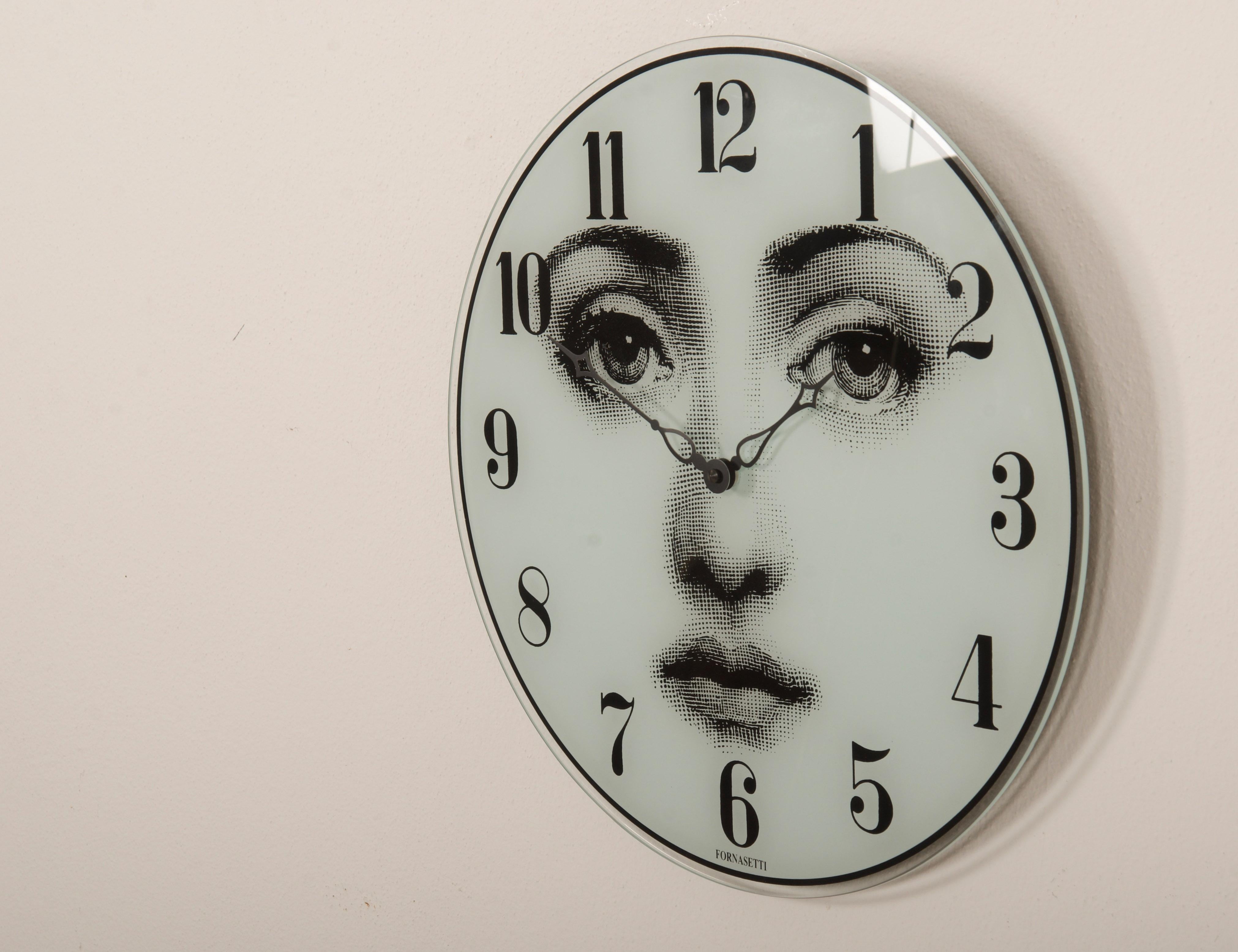 italien Horloge murale de Piero Fornasetti en vente