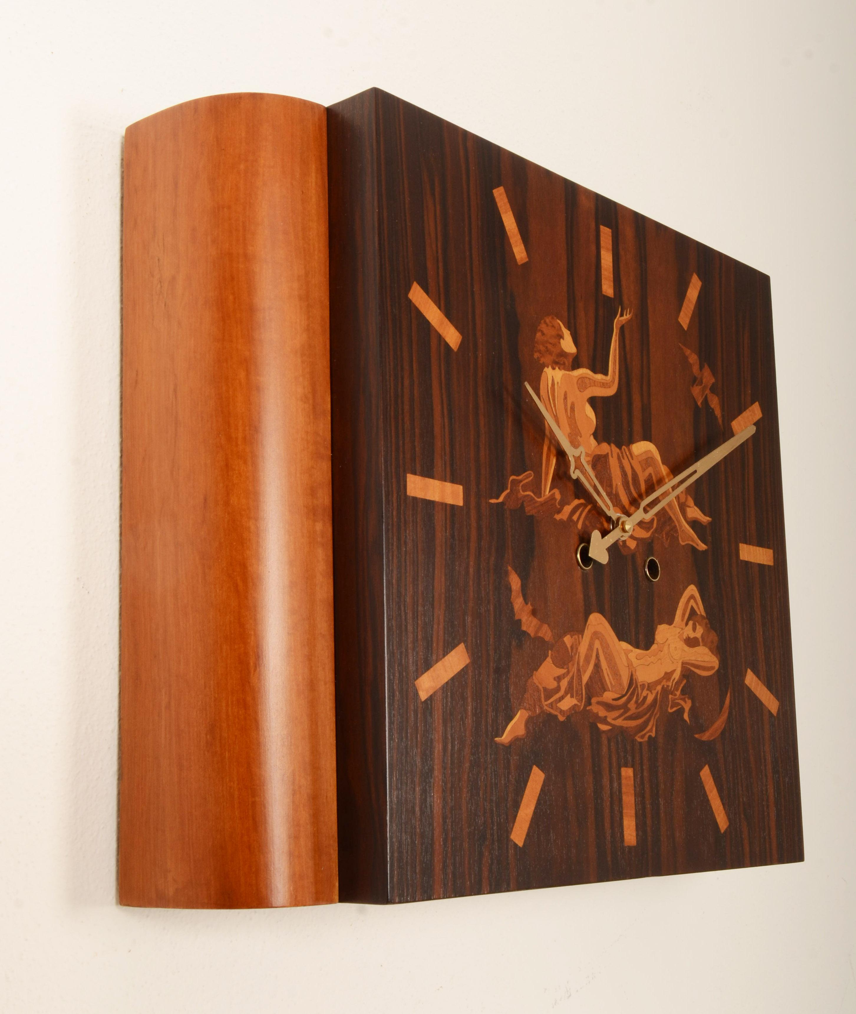 Suédois Horloge murale Eos & Diana de Gerhard Malmberg pour Mjolby Intarsia en vente