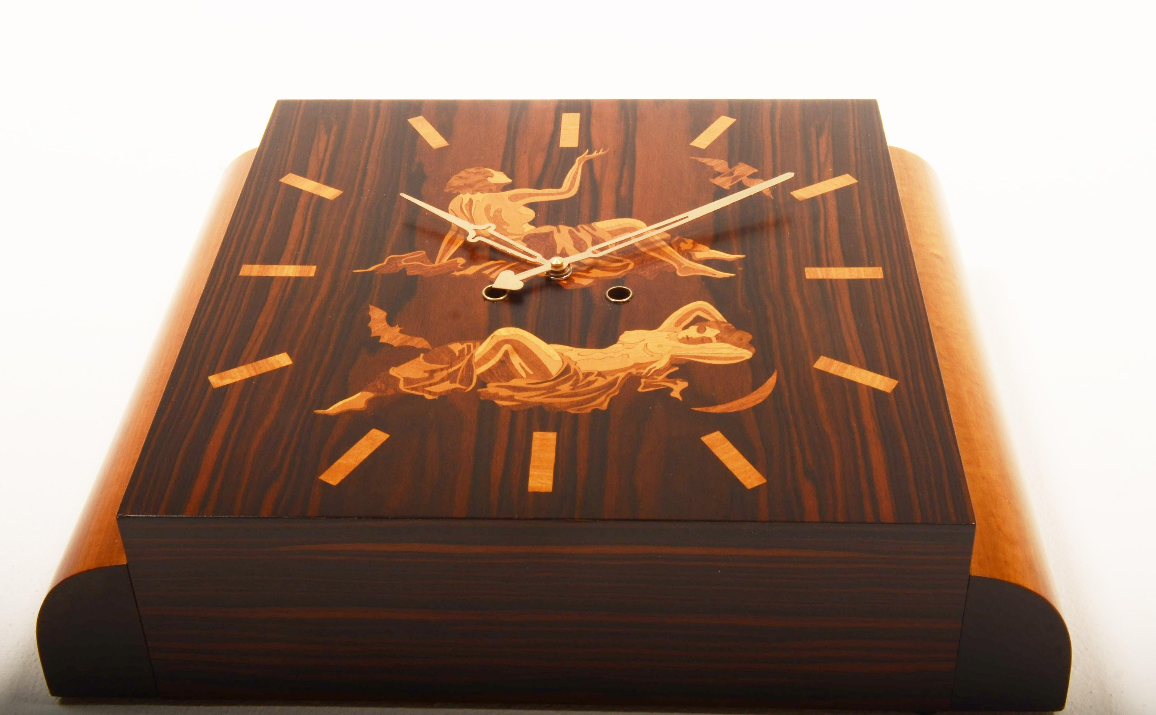 Milieu du XXe siècle Horloge murale Eos & Diana de Gerhard Malmberg pour Mjolby Intarsia en vente