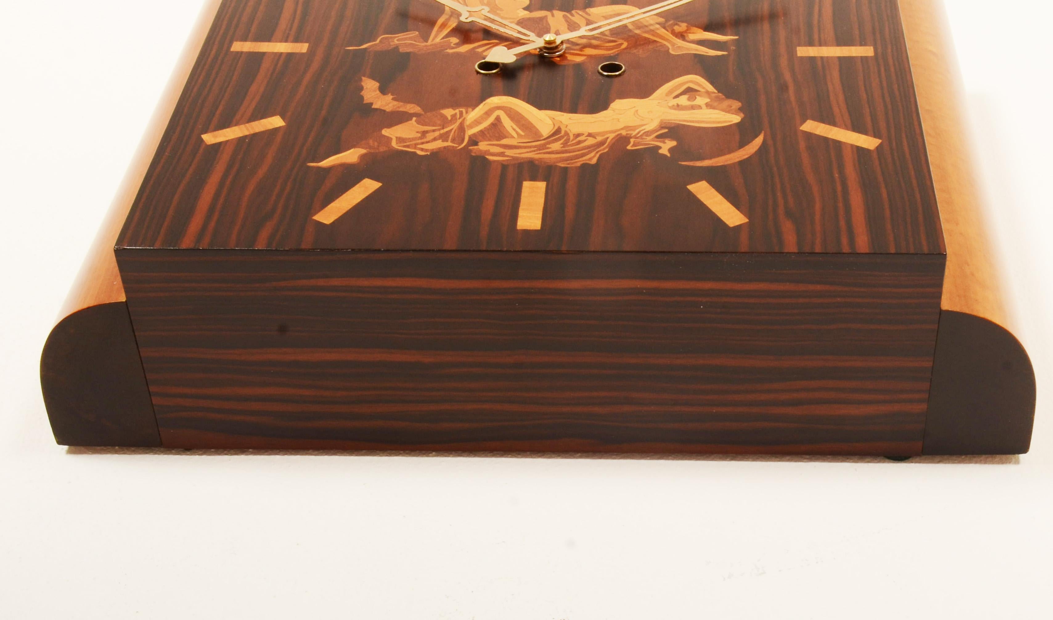 Bois tendre Horloge murale Eos & Diana de Gerhard Malmberg pour Mjolby Intarsia en vente