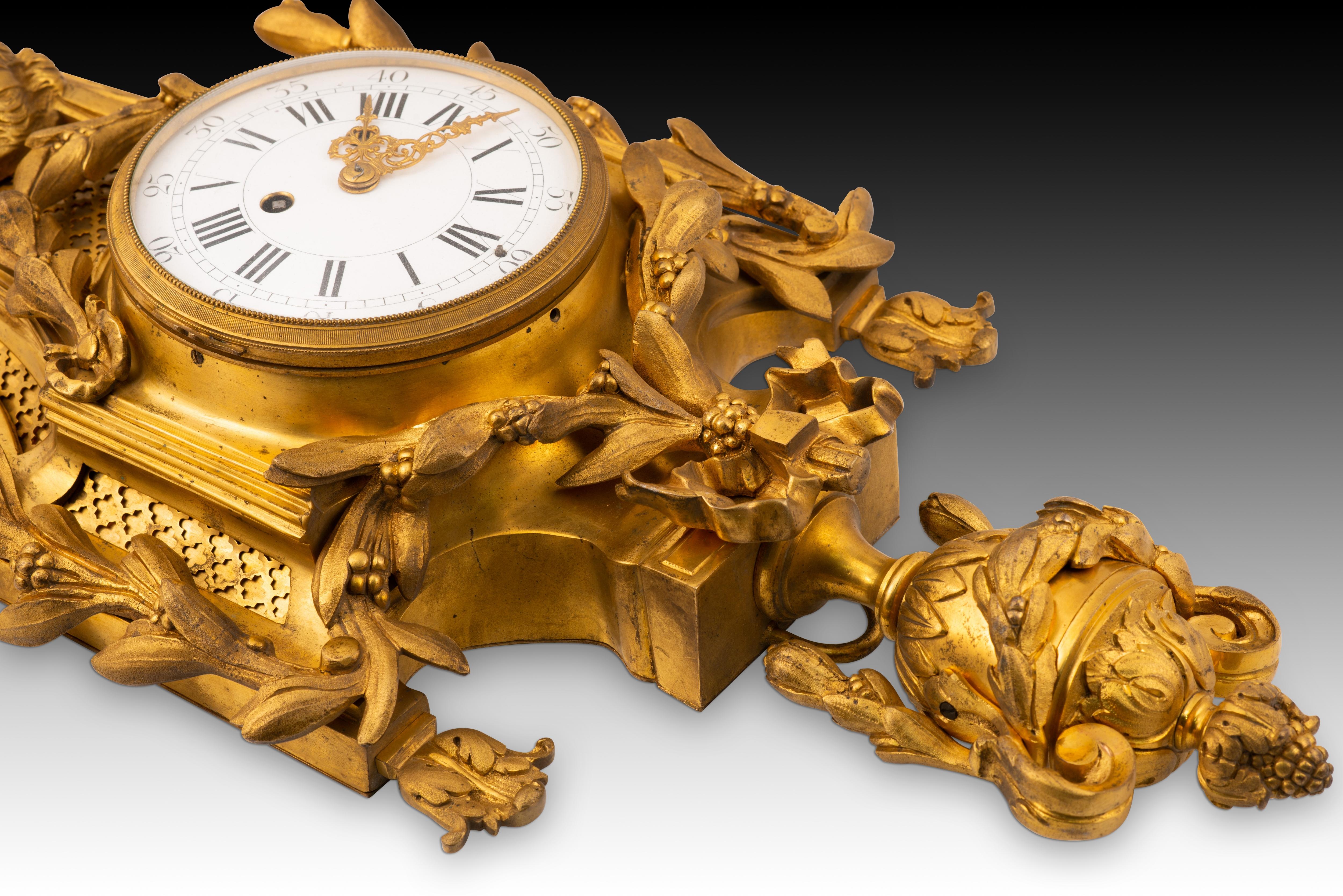 Wall clock. Gilt bronze. France, 19th century. For Sale 3