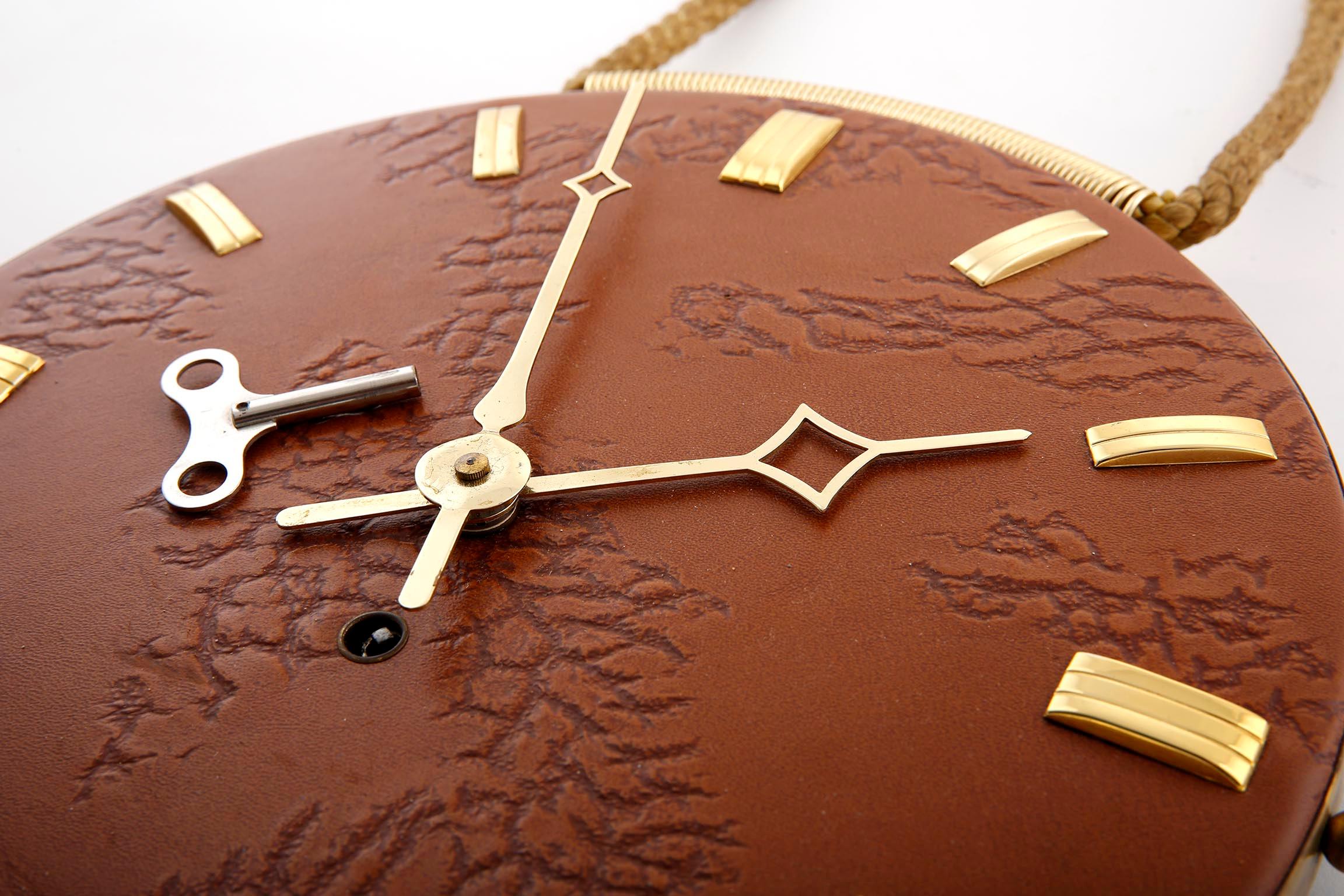 Wall Clock Leather Brass, 1960s In Good Condition For Sale In Hausmannstätten, AT