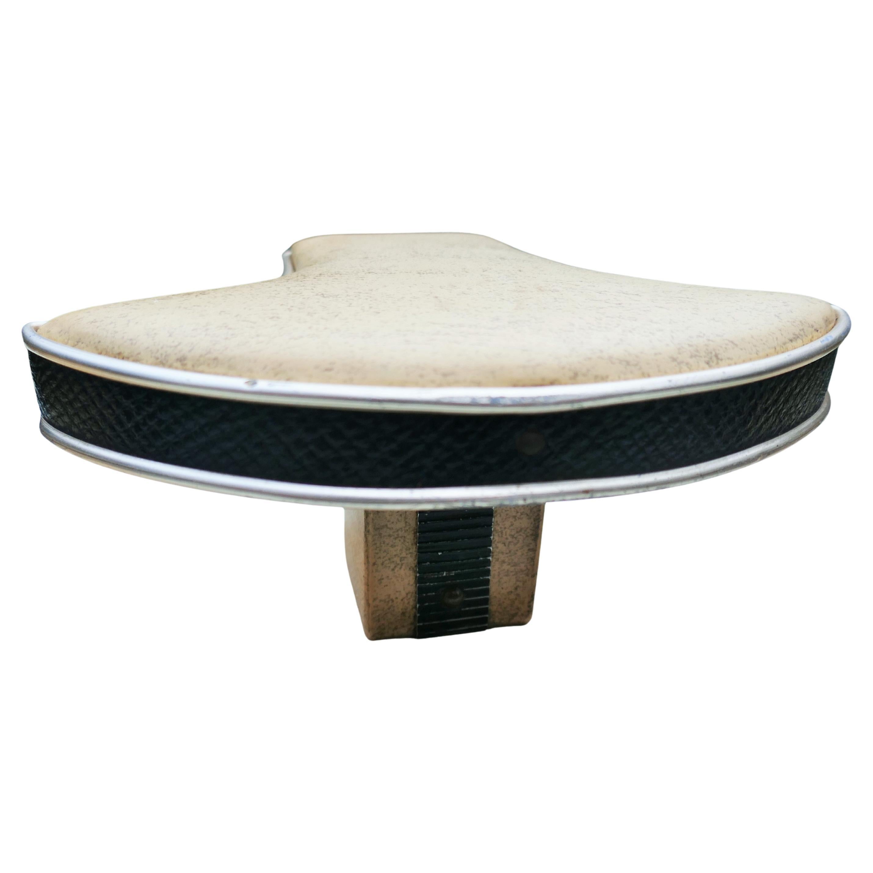 Wandgarderobe, die Umberto Mascagni zugeschrieben wird (Moderne) im Angebot