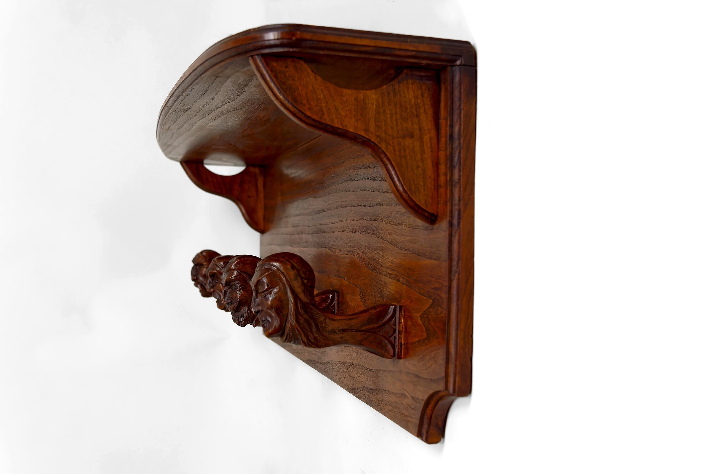 Francese Appendiabiti da parete, ganci scolpiti a tema fantastico: Streghe e Demoni, 1900 in vendita