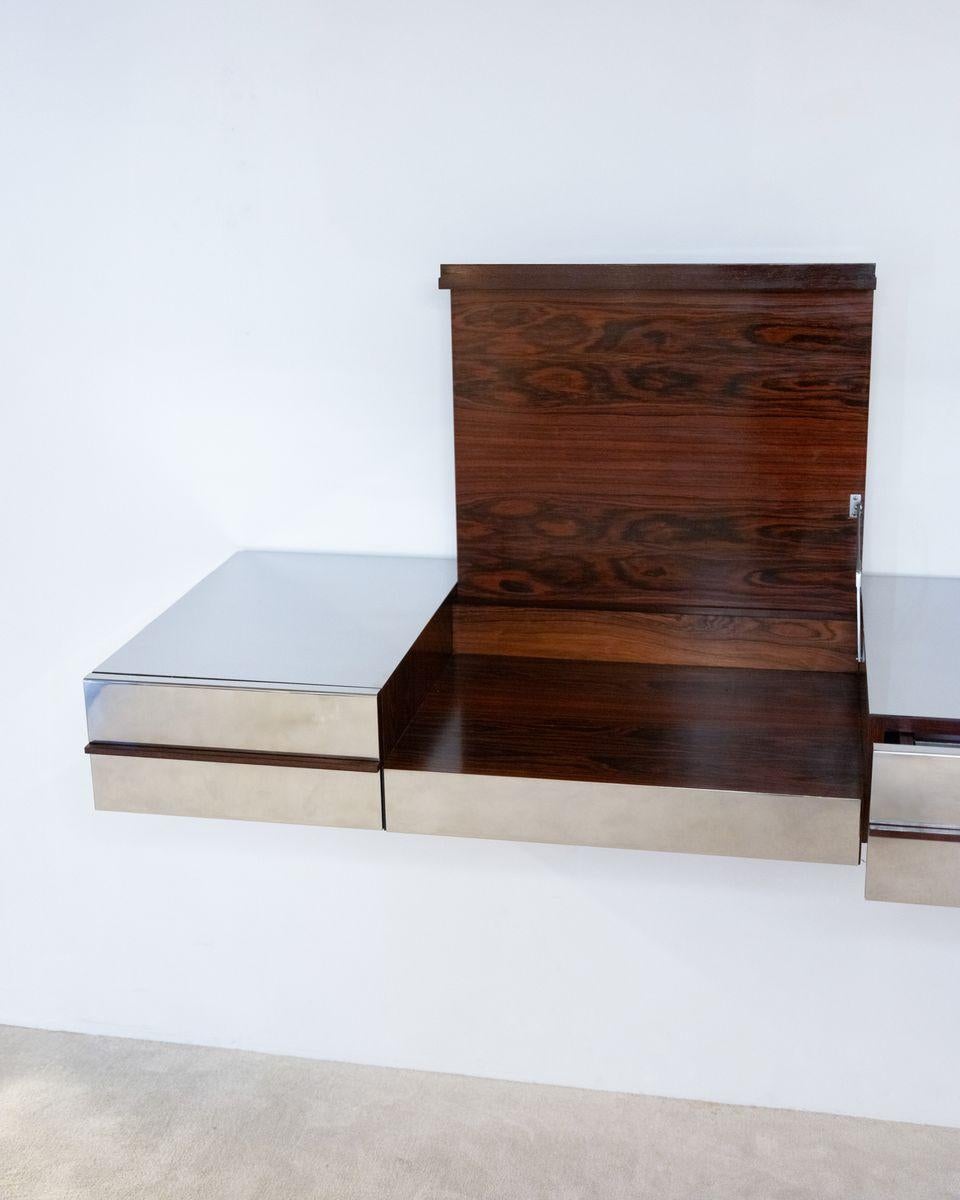 CONSOLA DE PARED, MESA PARA VESTIR Acero inoxidable Francia, 1970 Moderno de mediados de siglo en venta