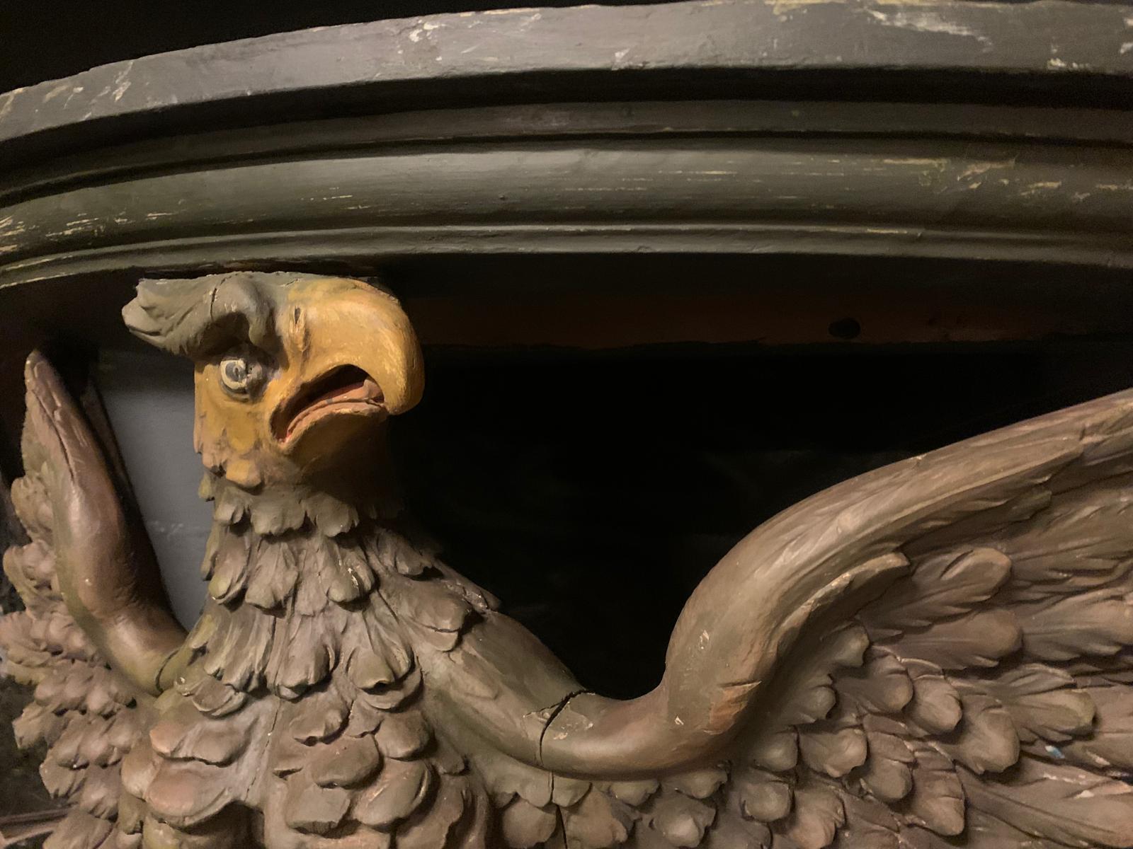 Antique Wall Console, lacquered wood support with majestic large carved eagle, The top is lacquered with a dark fake marble effect and the eagle is painted on the sculpture. Great scenic effect, suitable for a luxury entrance, chic or with