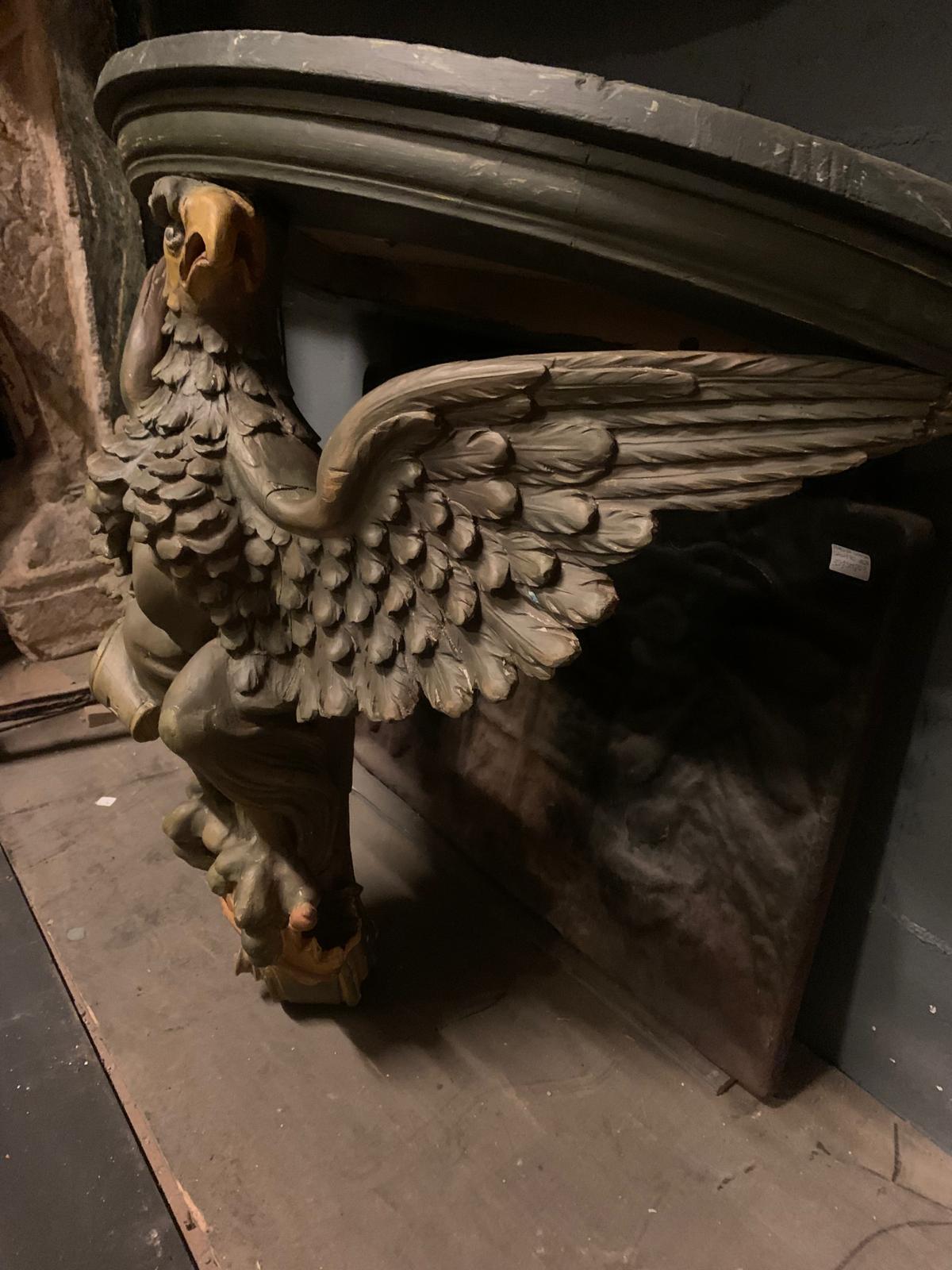 Hand-Carved Wall console in lacquered wood with majestic carved eagle, Italy For Sale