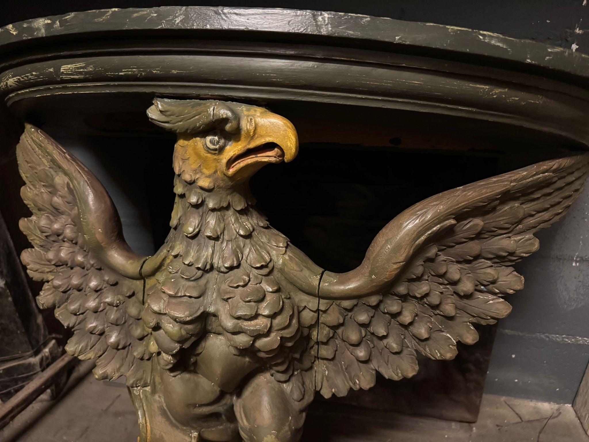 19th Century Wall console in lacquered wood with majestic carved eagle, Italy For Sale