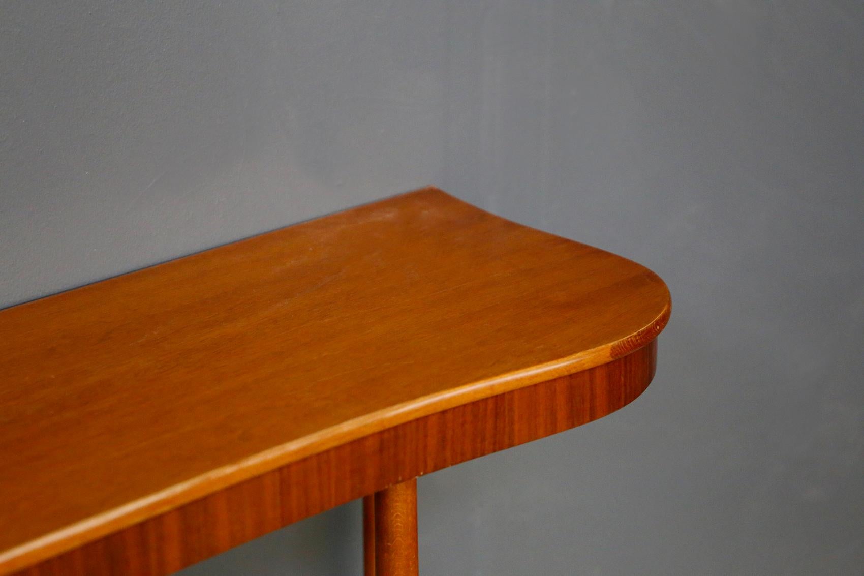 Wall Console Midcentury Attributed to Cesare Lacca in Wood Oak, 1960s In Good Condition In Milano, IT