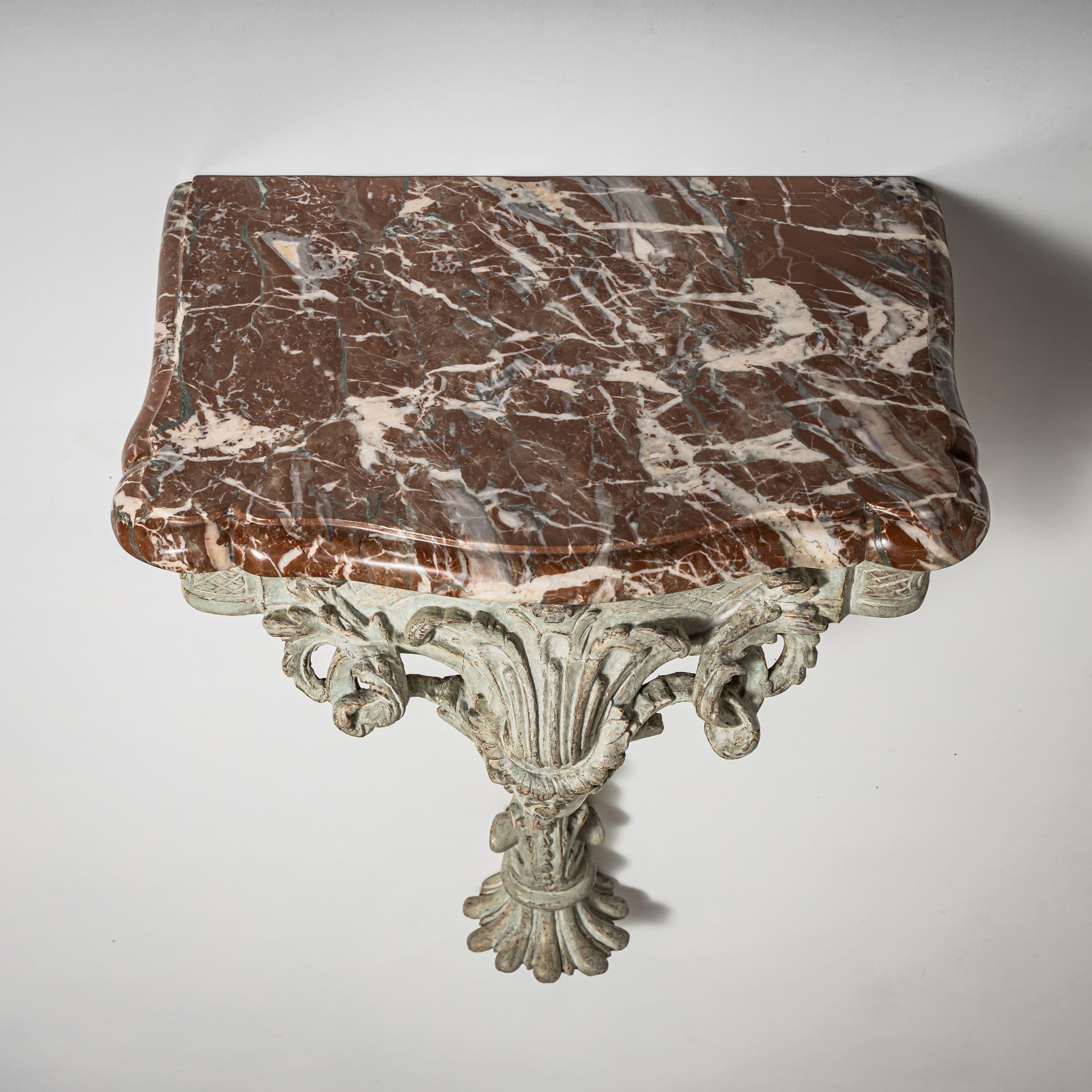 Consola de pared con tapa de mármol rojo, probablemente Francia, 2ª mitad del siglo XVIII Francés en venta