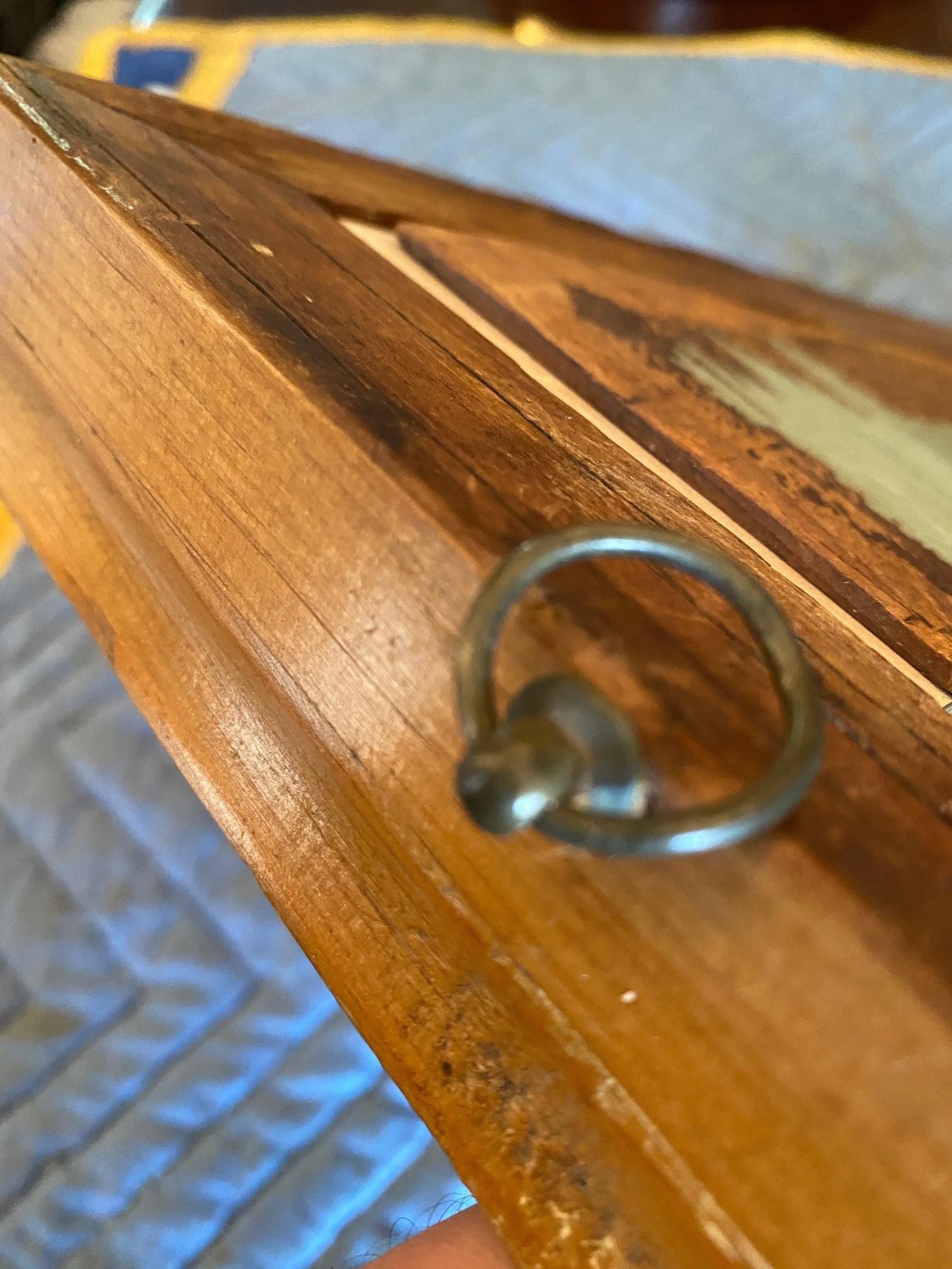 Intagliato a mano Decorazione da parete Coppia di sagome nere incorniciate Galleria antica di Los Angeles in vendita