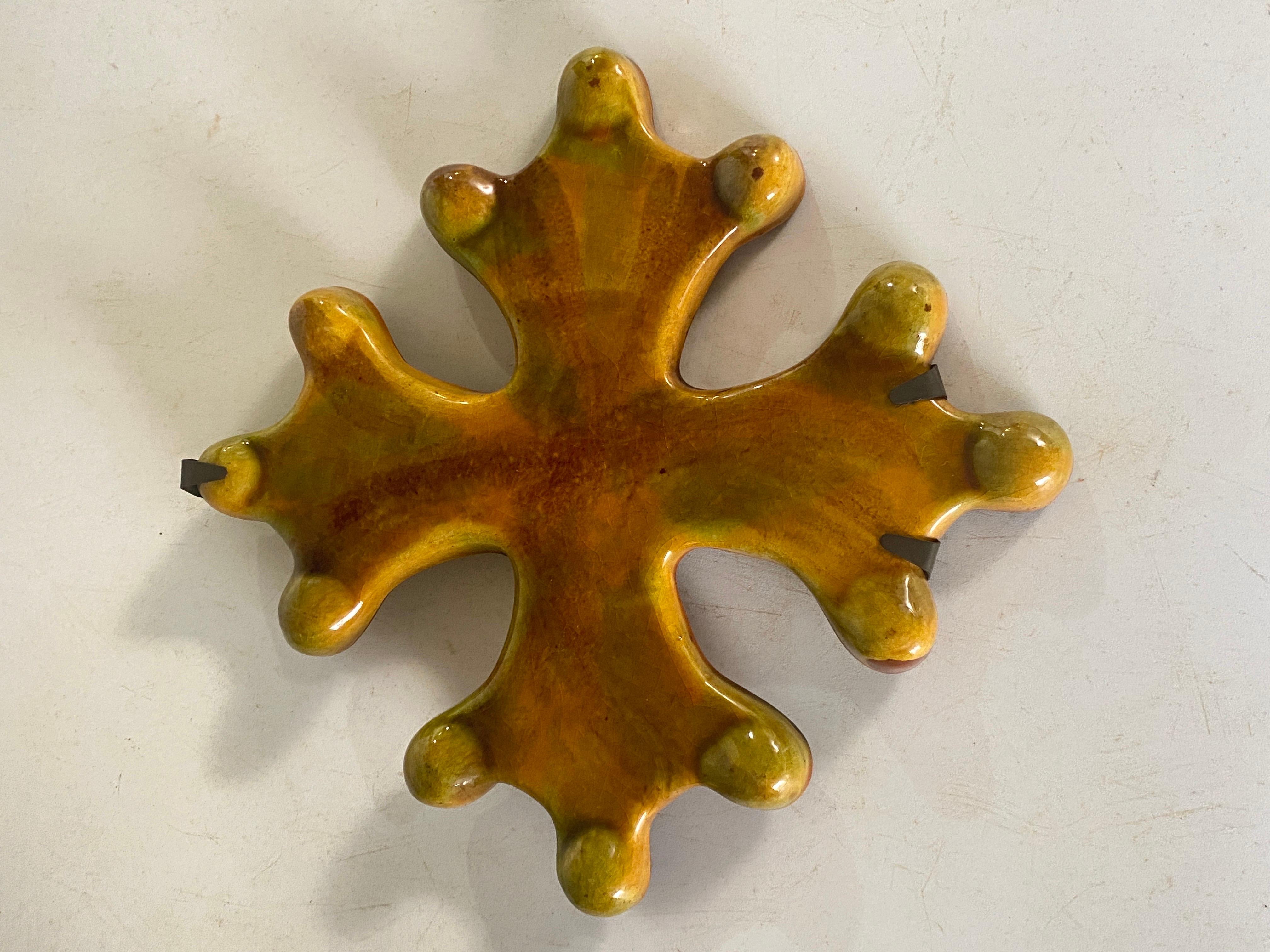 Wall Decoration in Ceramic representing a Cross Yellow and Green Colors 20th  For Sale 1