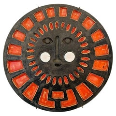 Decorativo de pared redondo de cerámica Cara Soleada, hacia 1970, Francia.