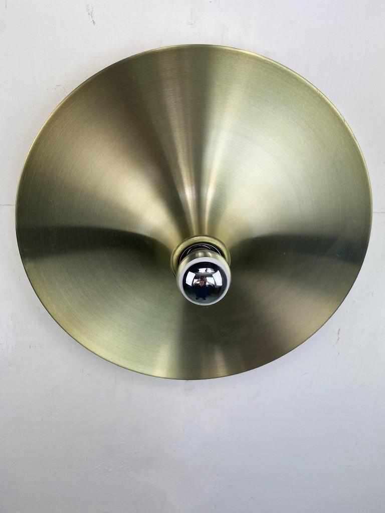 Fin du 20e siècle Disc mural Cosack Leuchten couleur or, ère spatiale, 1970 en vente