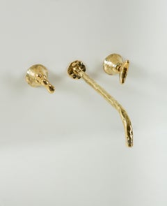 Ensemble robinetterie murale et mitigeurs par Andrews de Freitas