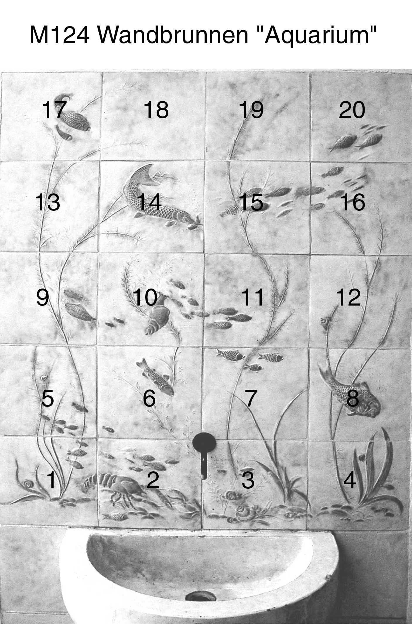 Fuente mural compuesta por mural de azulejos, pila y pie de mayólica Nymphenburg Alemán en venta