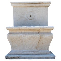 Wandbrunnen von Giallo D'istria, 21. Jahrhundert
