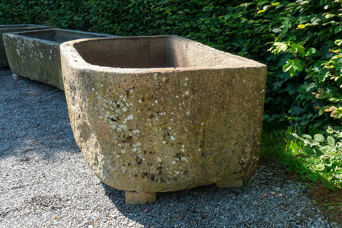 Wall Fountain, Granit Well from France In Good Condition For Sale In Gonten, CH