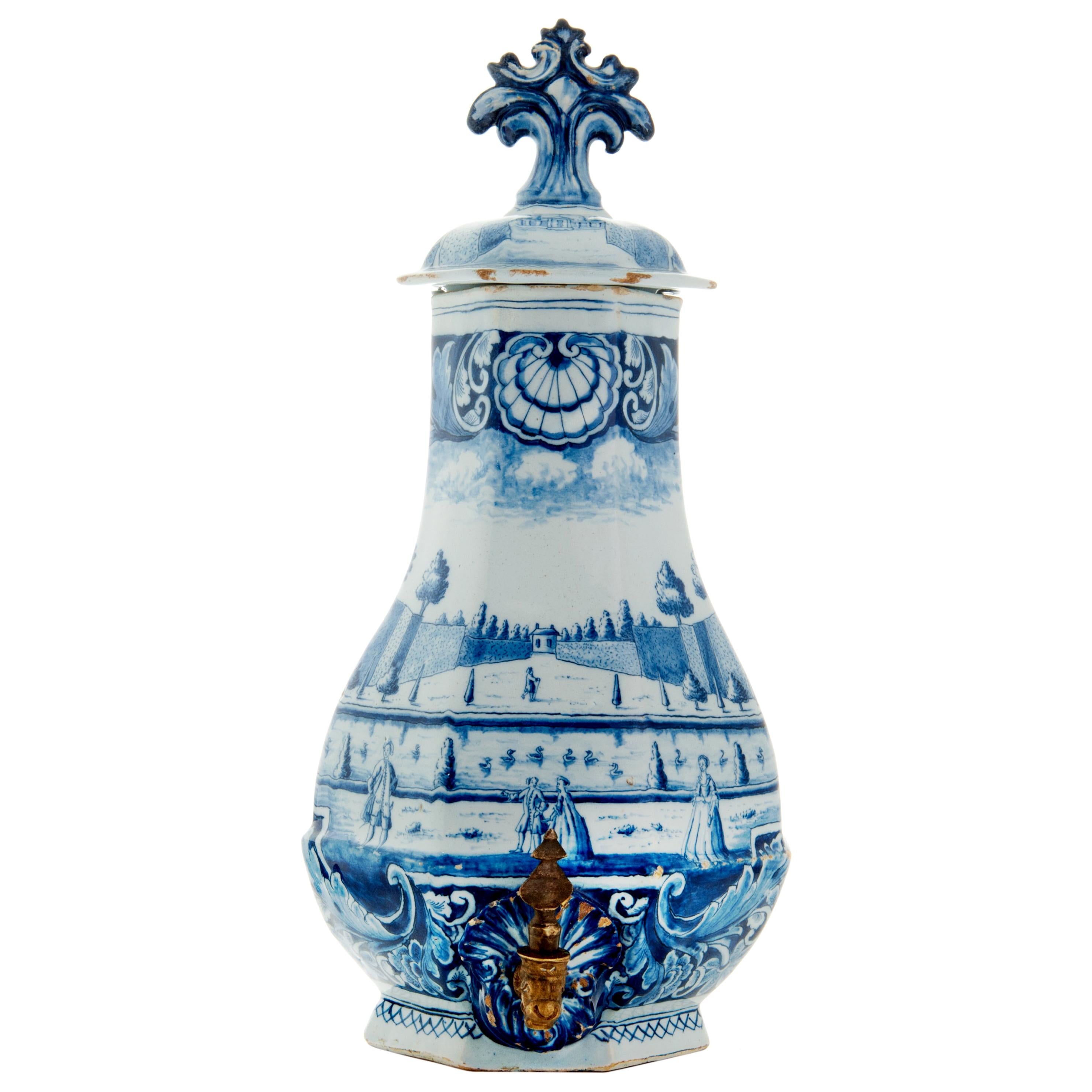 Wall-Fountain in Bleu and White Dutch Delft For Sale
