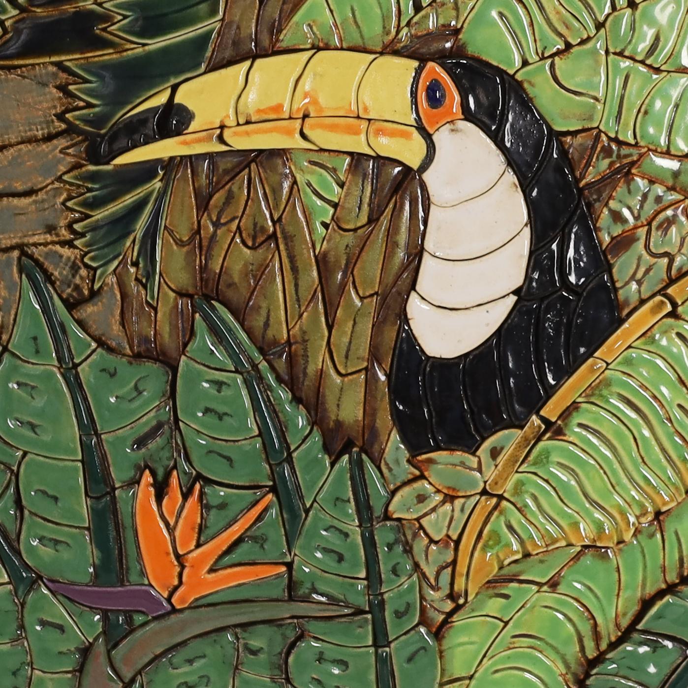 Wandbehangsbare Dschungel-Mosaikfliesen-Tafel mit Toucanen (Handgefertigt) im Angebot