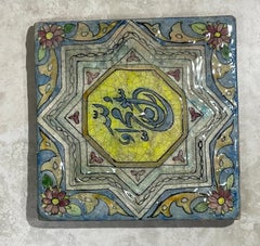 Colgante de Pared Vintage Azulejo Persa Cuadrado en Relieve con Escritura Islámica
