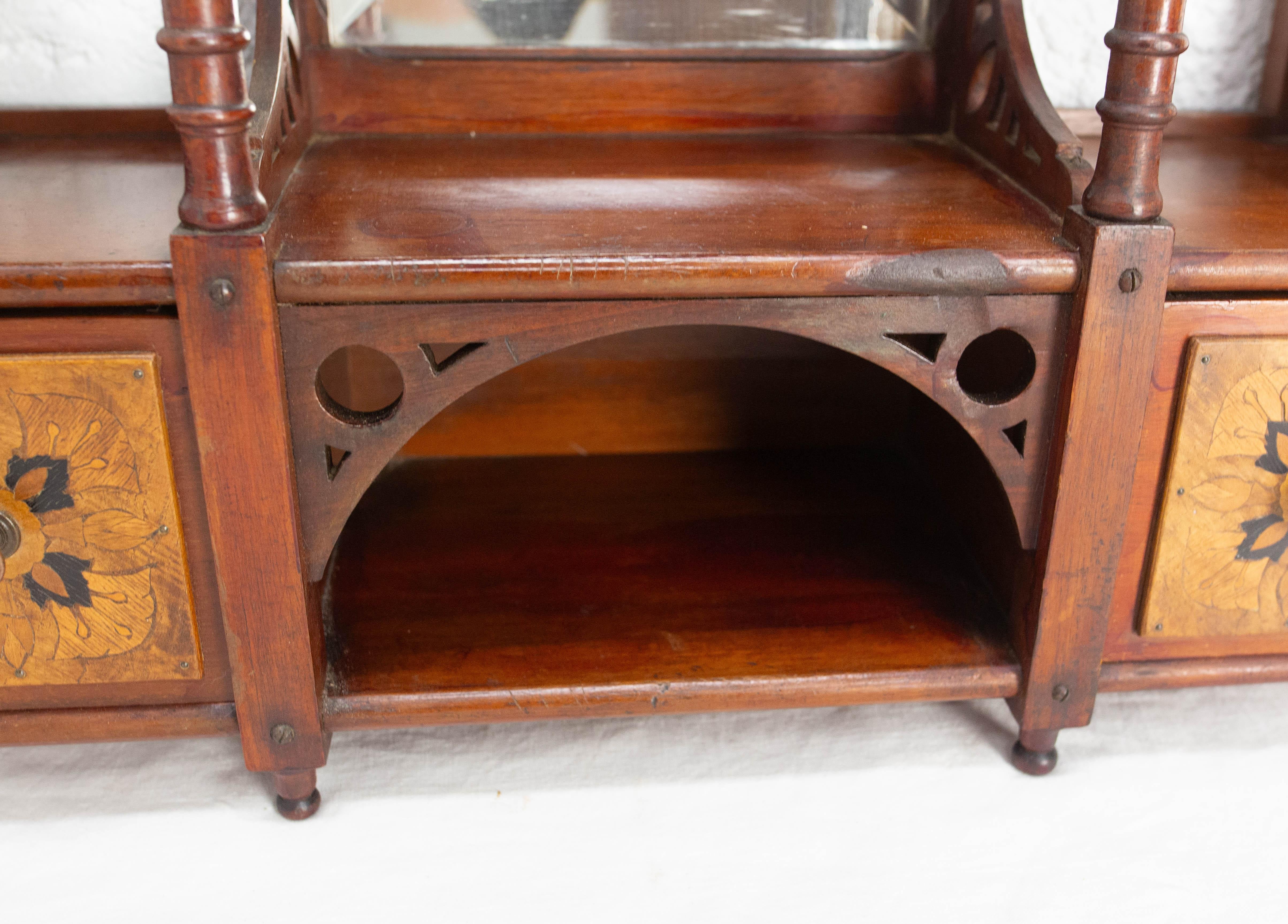 Mensole a muro in Wood Iroko con specchio smussato e intarsio Art Nouveau Fine Ottocento in vendita 1