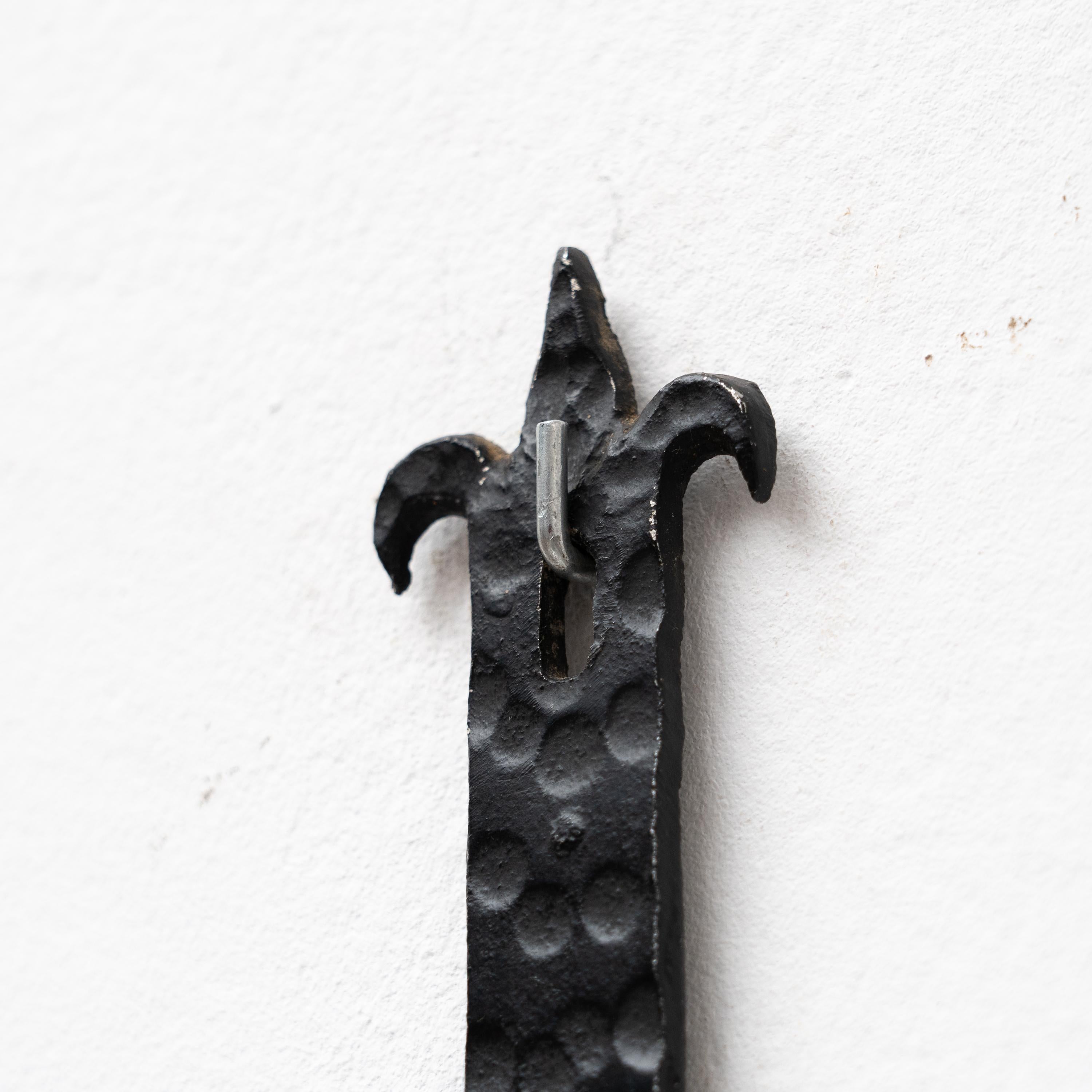 Portavelas de pared de hierro, circa 1950 en venta 5