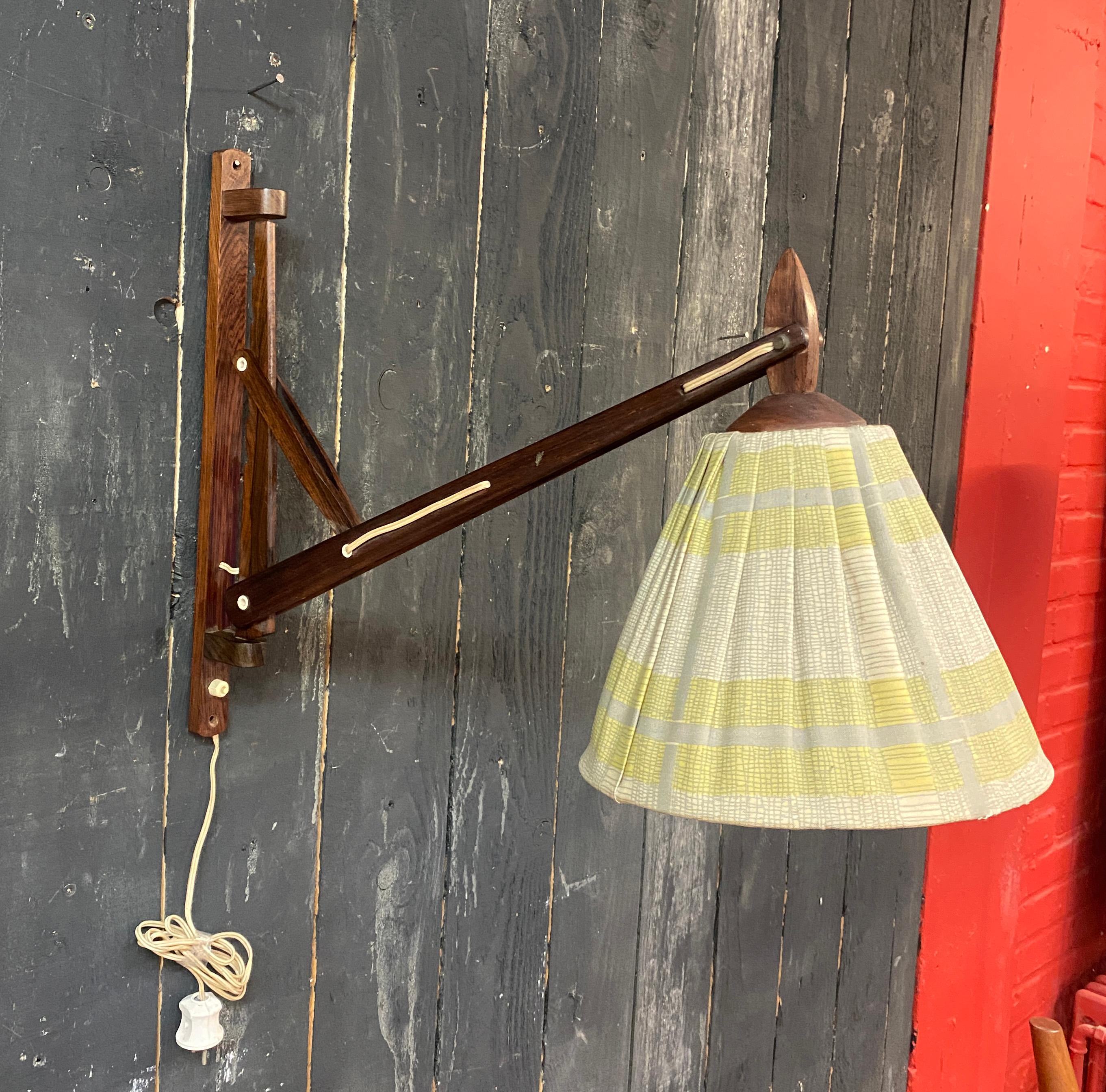 Mid-Century Modern Lampe murale attribuée à  Erik Hansen, circa 1950 en vente