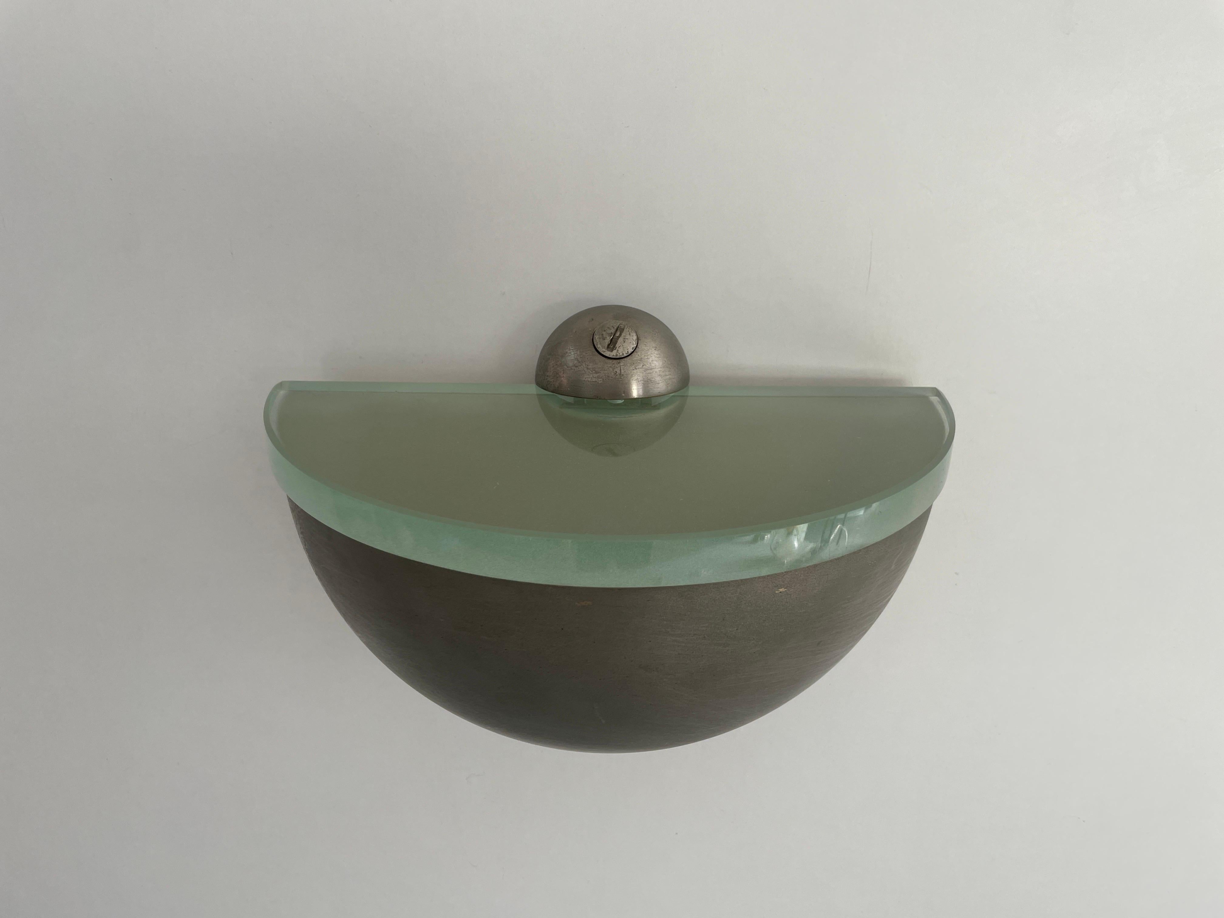 Wall Lamp by Gianni Celada for Fontana Arte, 1970s, Italy

Lamp is in very good vintage condition. 

This lamp works with  E14 light bulb. 
Wired and suitable to use with 220V and 110V for all countries.


Measurements:
Height: 17,5 cm
Width: 25